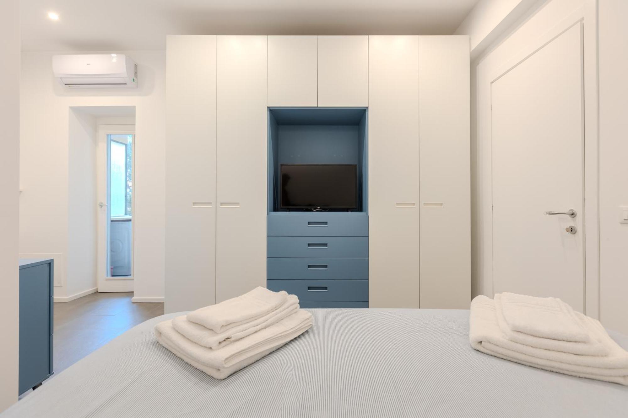 Apartment Great Laurentina Metro B Rome