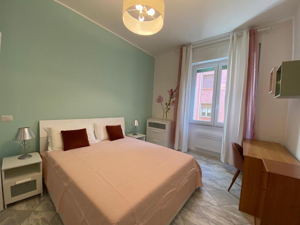 Superior Next Colosseo A/c Wo Fi 3 Bedrooms Apartment