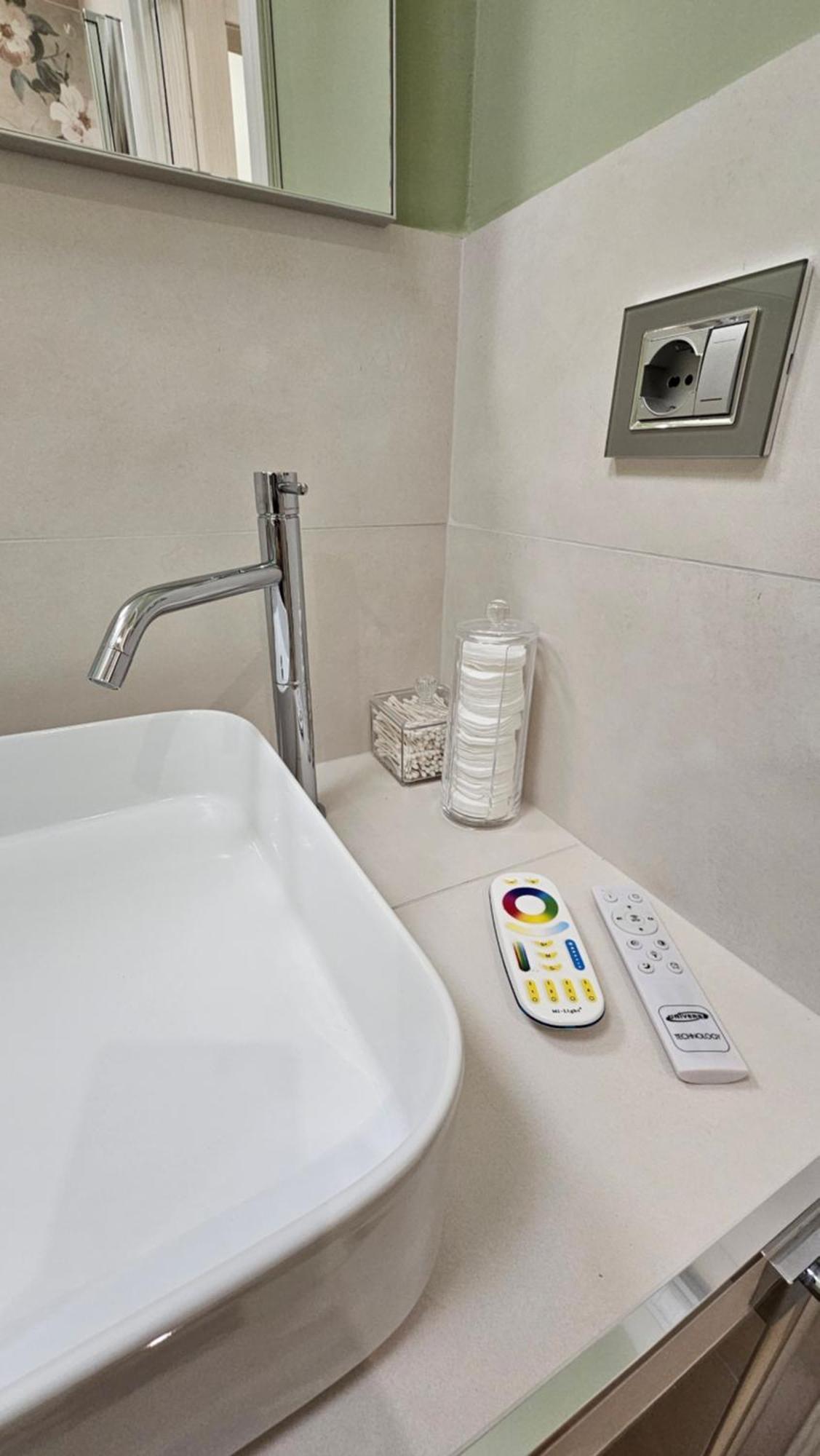 Aquari 15 Rhome Appio Latino Appartamento