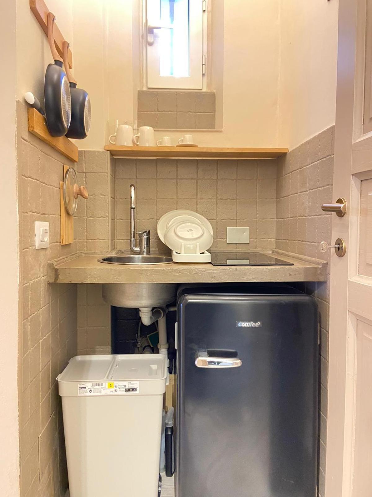 Tiziano's House San Pietro Station Apartment *