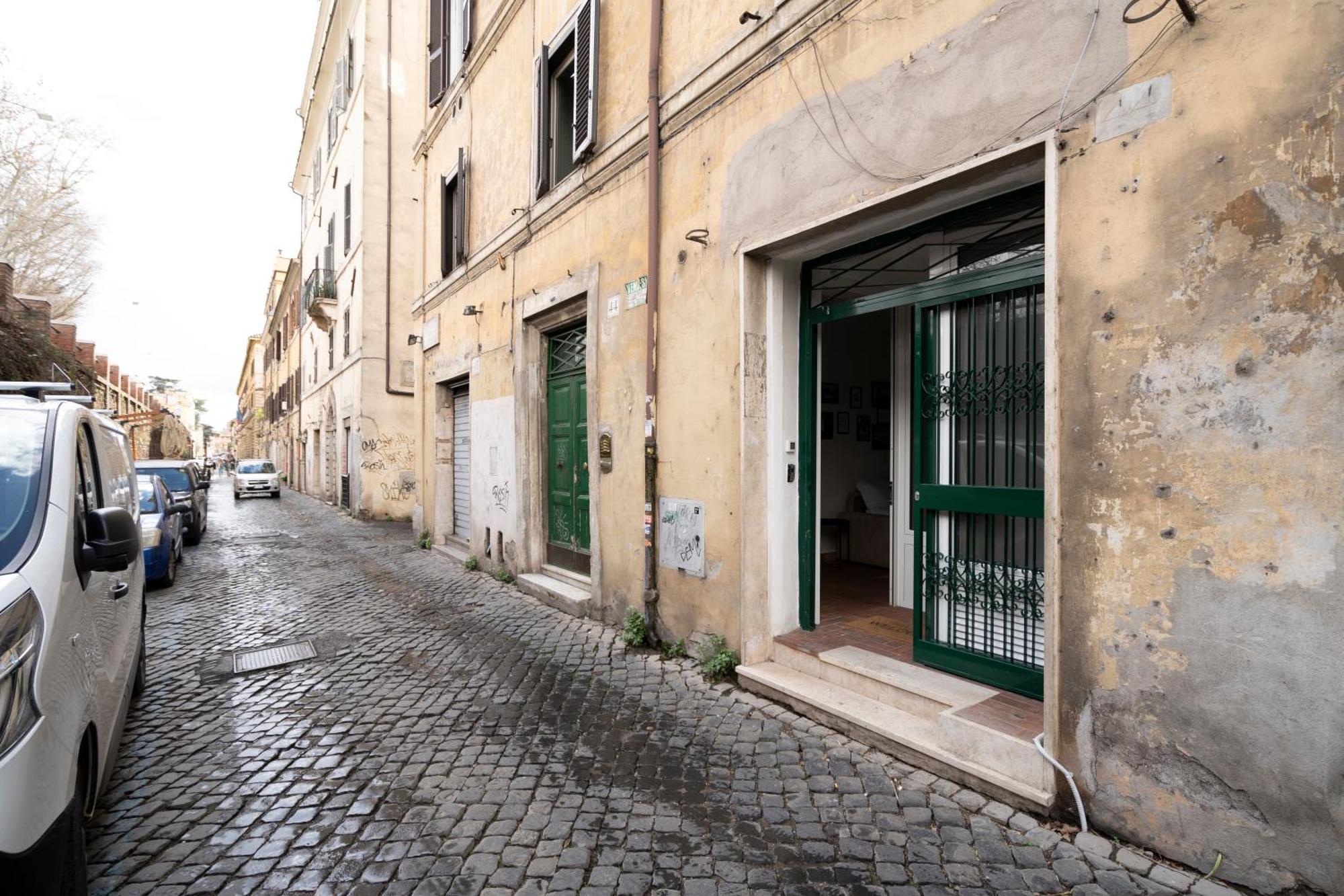 Flat - Lungara 44a Appartamento *