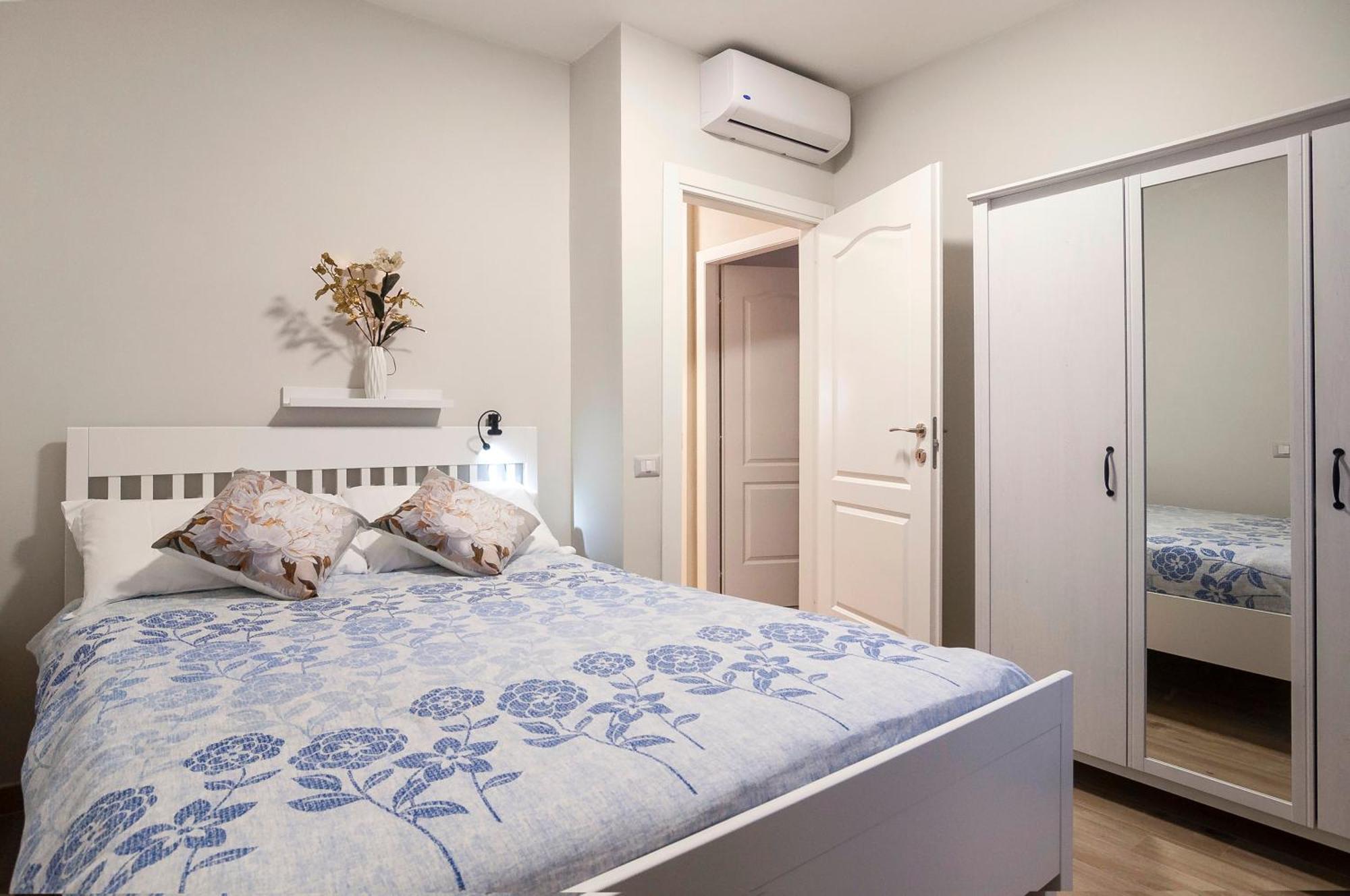 Elegant Comfy Three-rooms In Eur With Parking * Rome
