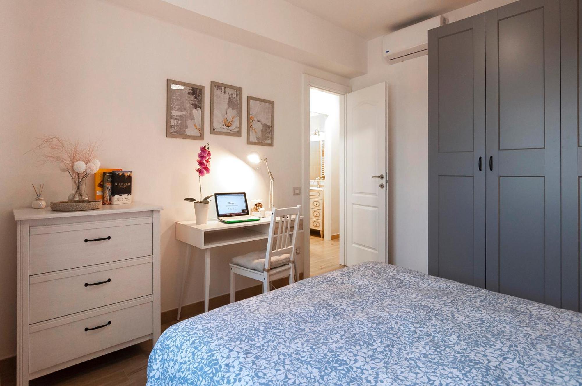 Elegant Comfy Three-rooms In Eur With Parking Rome