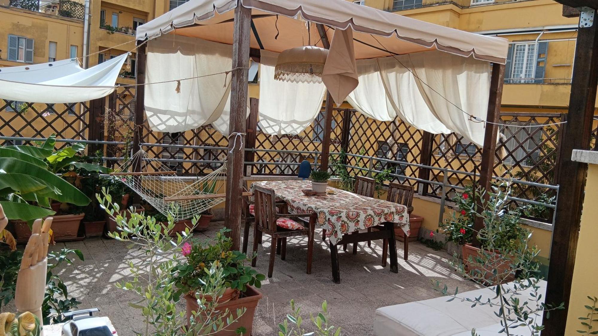 Apartment A Casa Di Claudio In Centro Rome