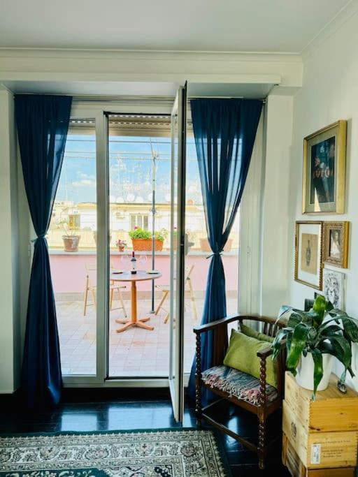 Penthouse Con Terrazzo Vista A Monteverde Apartment *