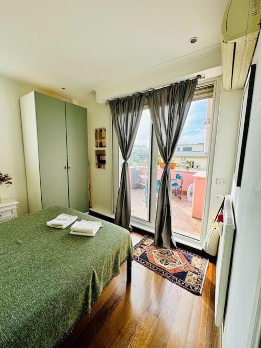 Apartment Penthouse Con Terrazzo Vista A Monteverde Rome