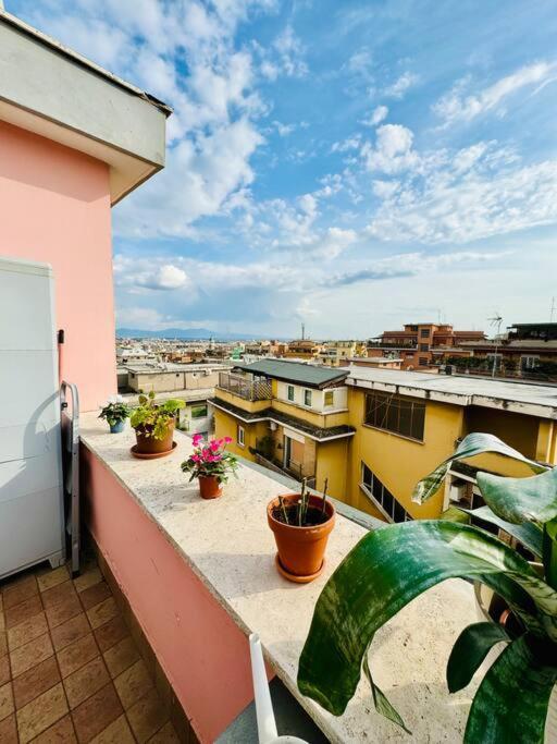Penthouse Con Terrazzo Vista A Monteverde Apartment