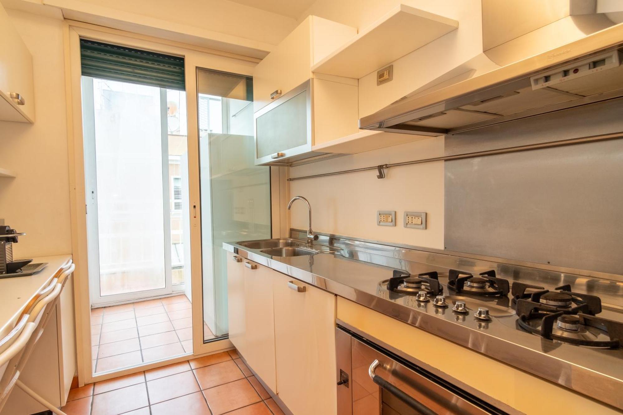 Attic With Terrace And Jacuzzi - Luxury Apartment Rome