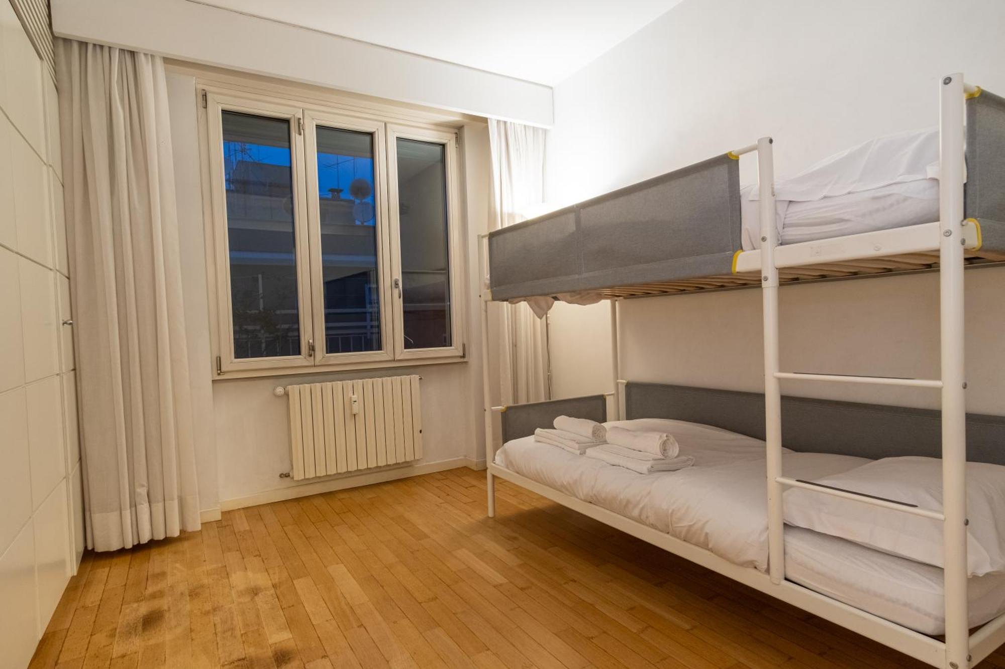 Attic With Terrace And Jacuzzi - Luxury Apartment