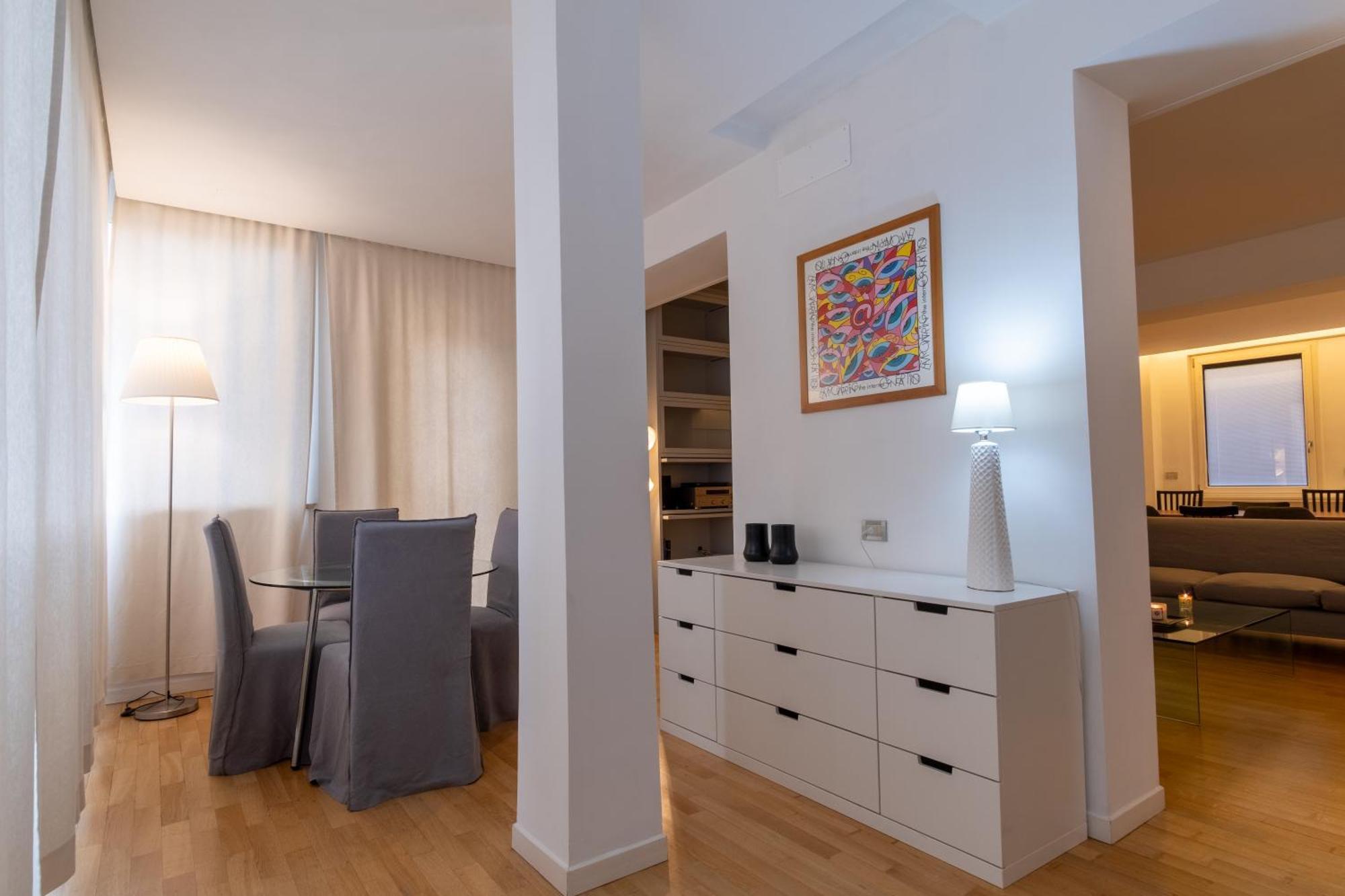 Attic With Terrace And Jacuzzi - Luxury Apartment Rome