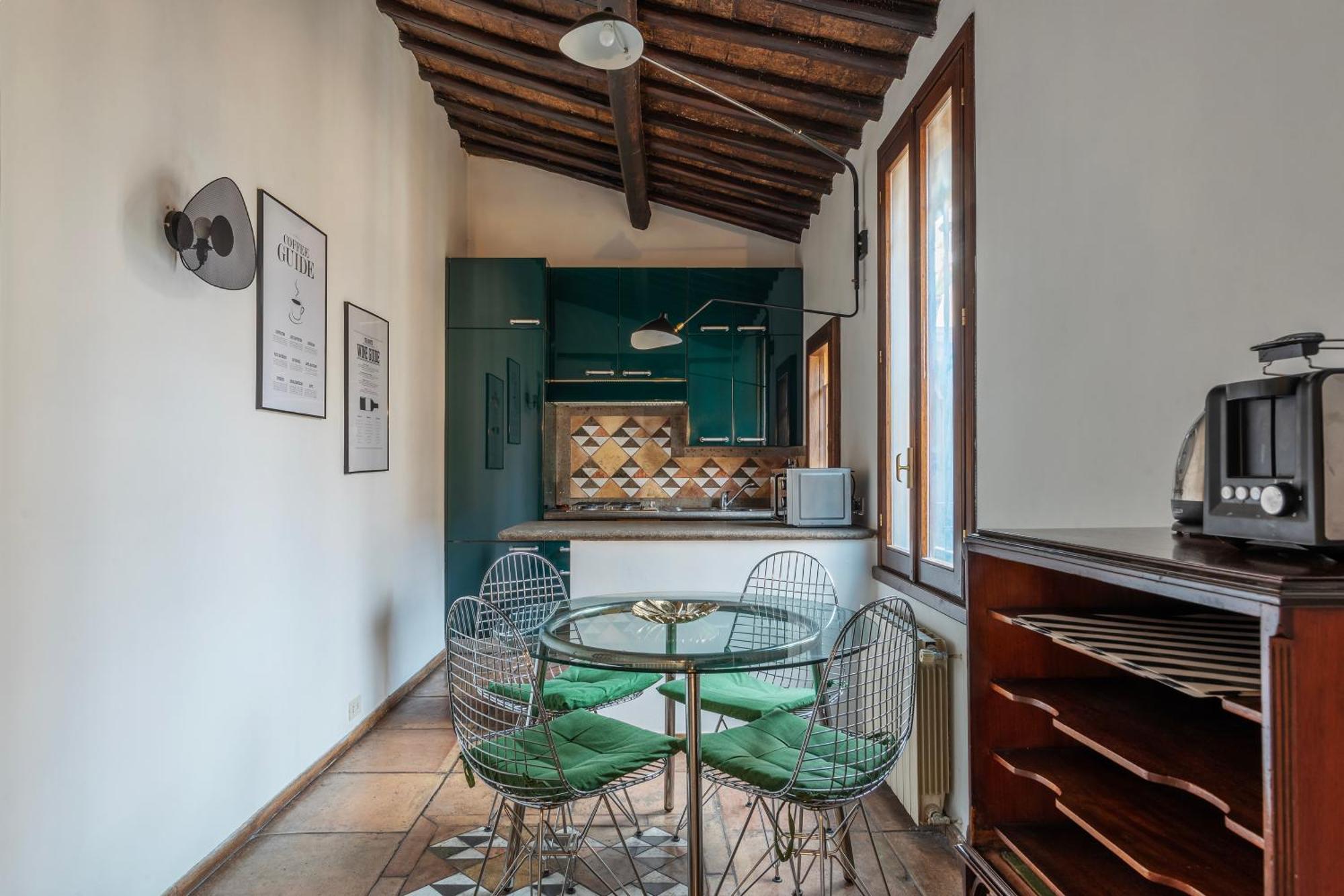 Cozy Trevi Romance Apartment Rome
