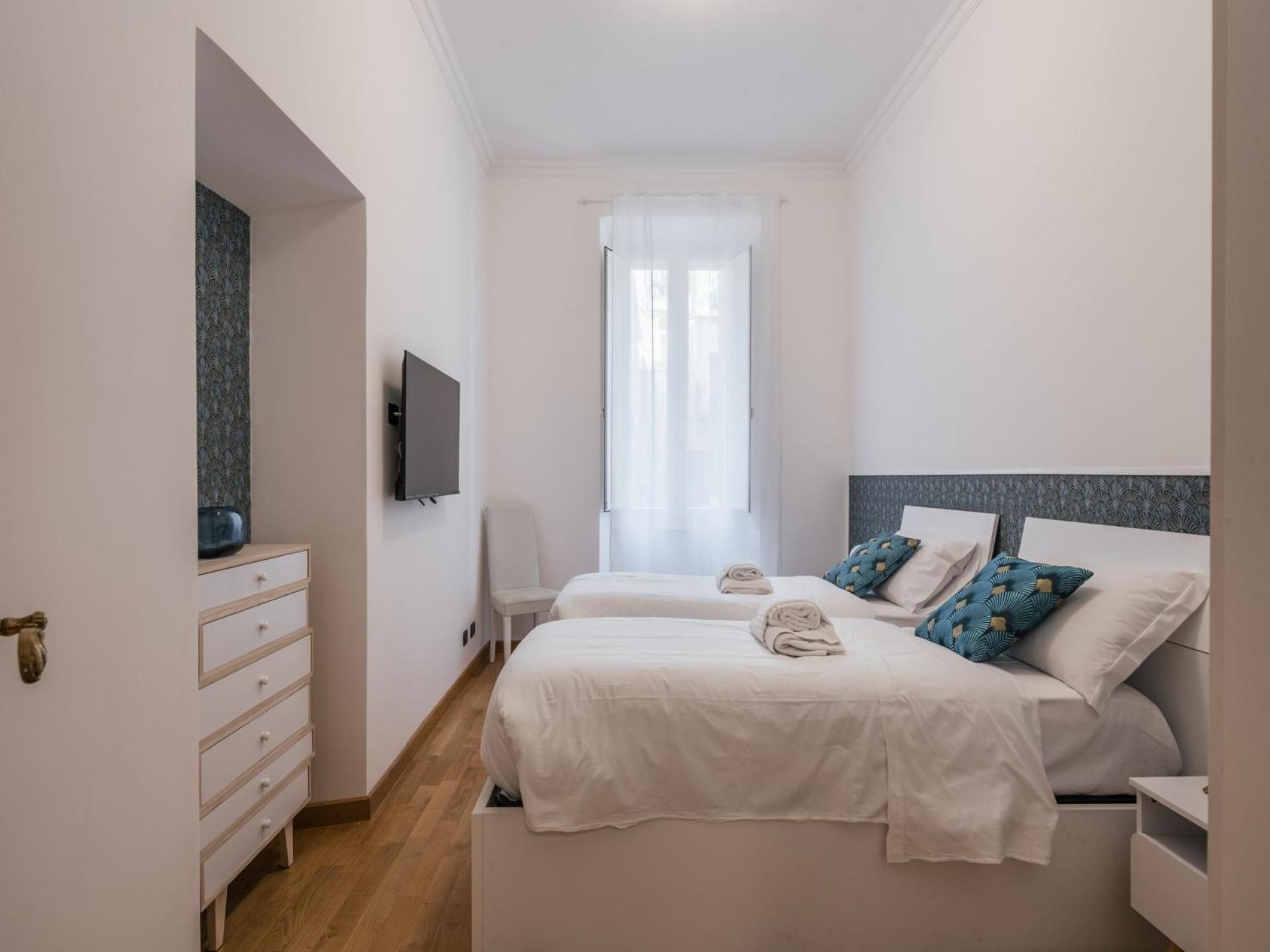 The Rent - Four-room A Few Steps From The Trevi Fountain Rome