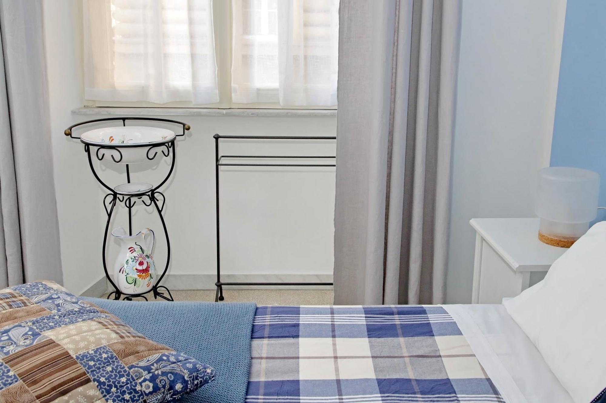 Casa Giuliana -3br 2bath Flat, 116 M2 On One Level, 2nd Floor With Lift, High Comfort, Quite, Chic, Doorman, 600 Meters From Vatican Museums And Ottaviano Metro, Plenty Of District Facilities, Welcome Drinks & Local Guide, 24 Hour 4 Language Su