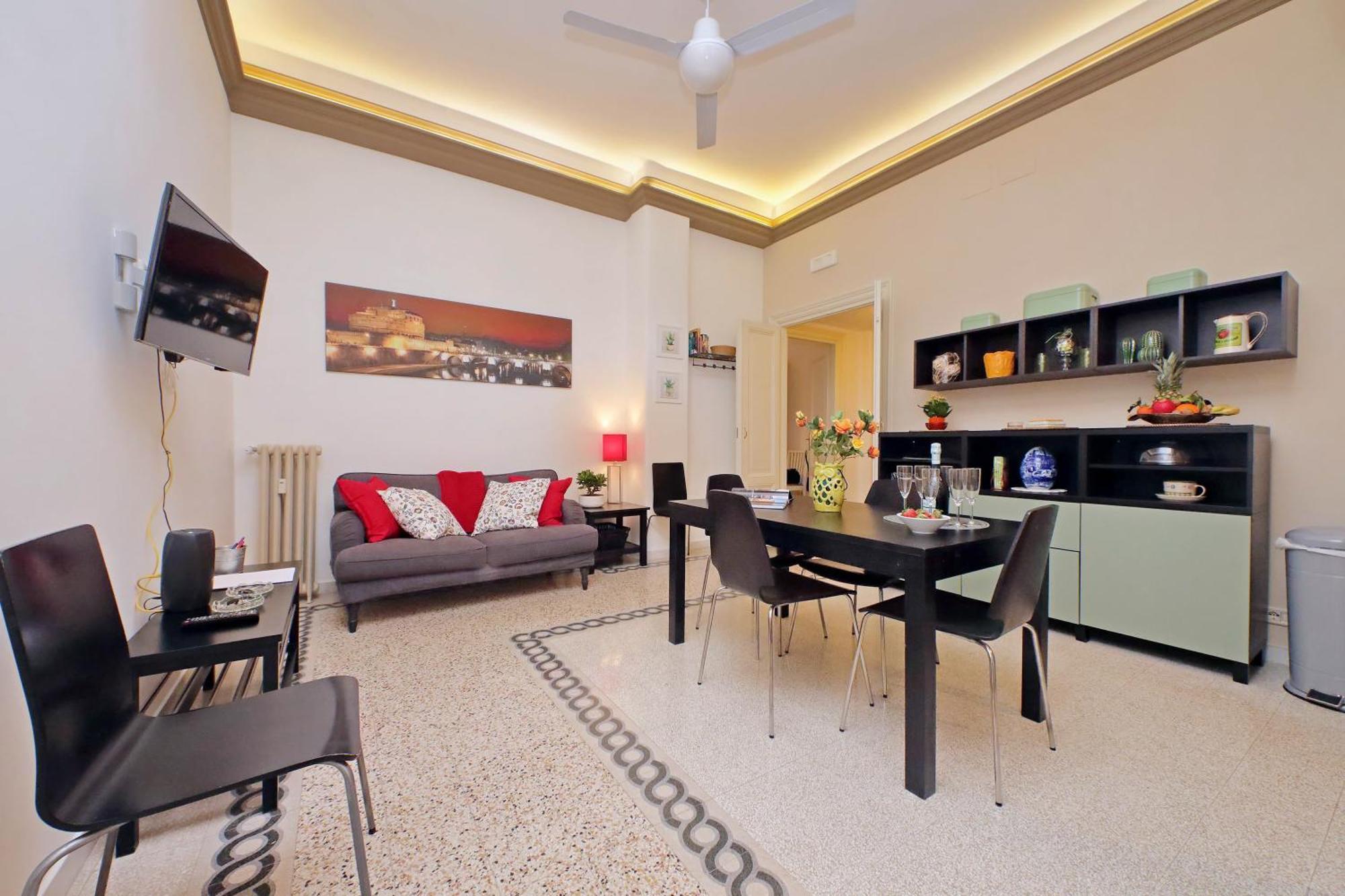 Apartment Casa Giuliana -3br 2bath Flat, 116 M2 On One Level, 2nd Floor With Lift, High Comfort, Quite, Chic, Doorman, 600 Meters From Vatican Museums And Ottaviano Metro, Plenty Of District Facilities, Welcome Drinks & Local Guide, 24 Hour 4 Language Su Rome