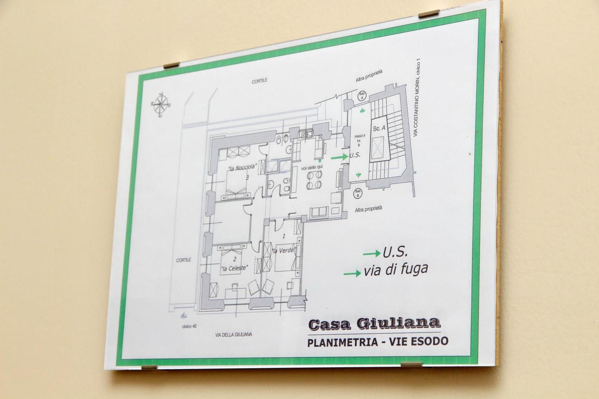Casa Giuliana -3br 2bath Flat, 116 M2 On One Level, 2nd Floor With Lift, High Comfort, Quite, Chic, Doorman, 600 Meters From Vatican Museums And Ottaviano Metro, Plenty Of District Facilities, Welcome Drinks & Local Guide, 24 Hour 4 Language Su Apartment