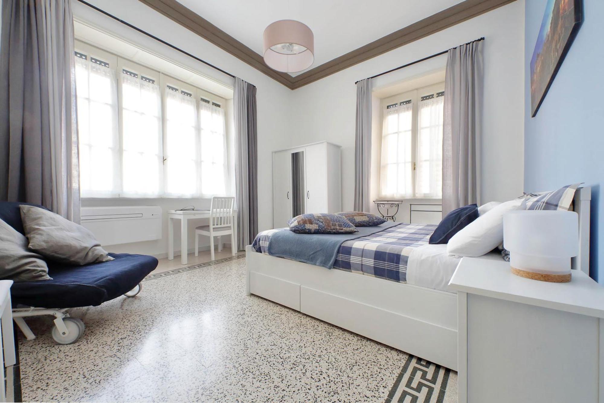 Casa Giuliana -3br 2bath Flat, 116 M2 On One Level, 2nd Floor With Lift, High Comfort, Quite, Chic, Doorman, 600 Meters From Vatican Museums And Ottaviano Metro, Plenty Of District Facilities, Welcome Drinks & Local Guide, 24 Hour 4 Language Su