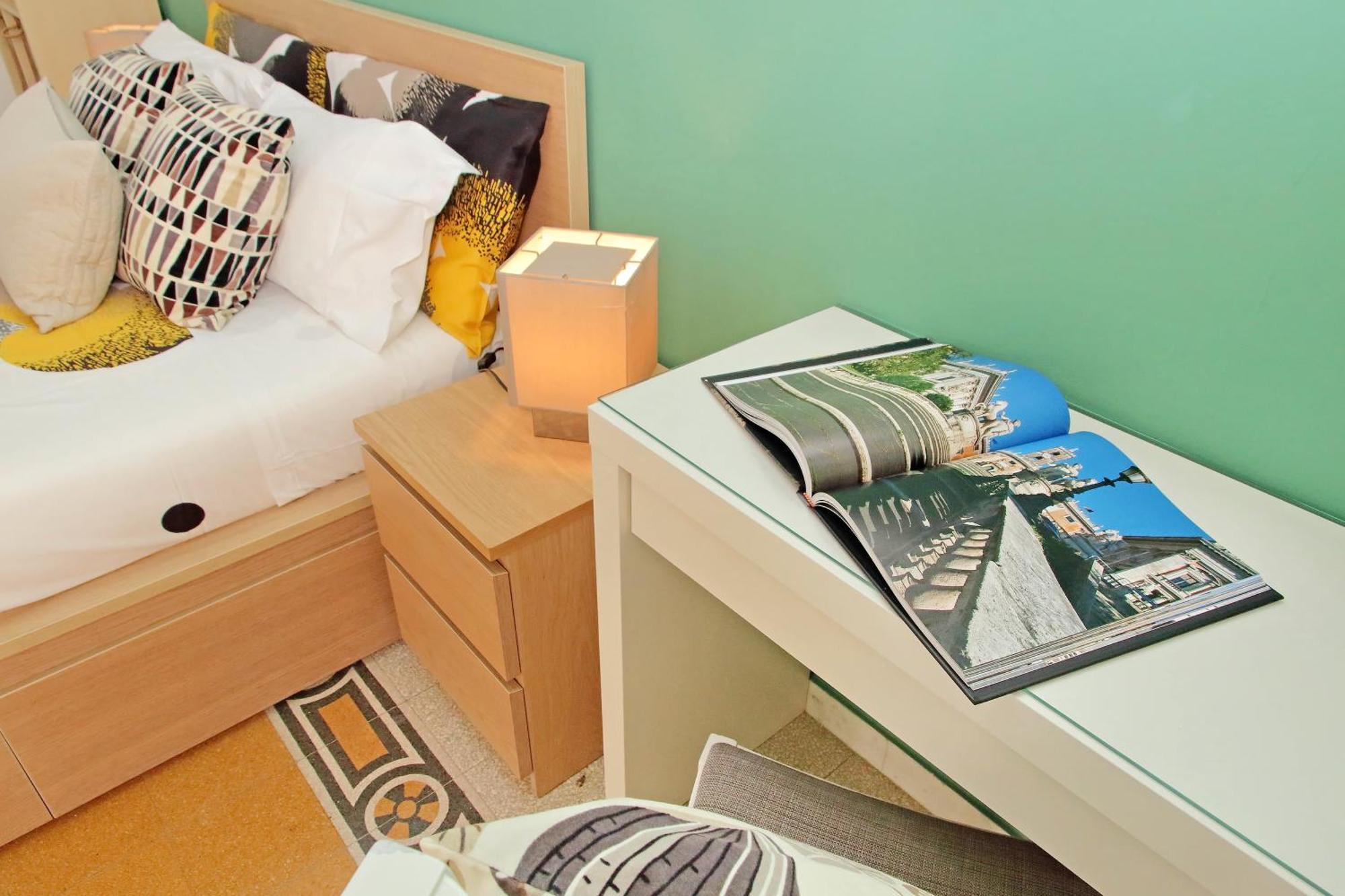 Casa Giuliana -3br 2bath Flat, 116 M2 On One Level, 2nd Floor With Lift, High Comfort, Quite, Chic, Doorman, 600 Meters From Vatican Museums And Ottaviano Metro, Plenty Of District Facilities, Welcome Drinks & Local Guide, 24 Hour 4 Language Su Rome