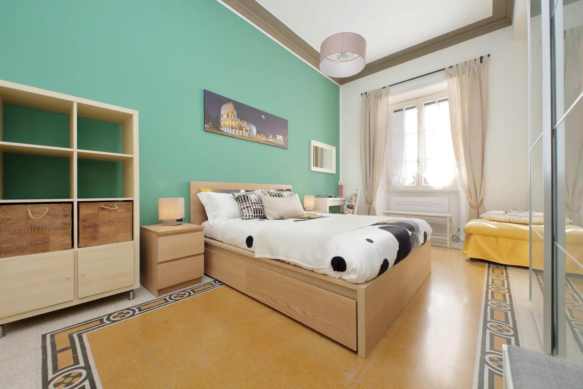 Casa Giuliana -3br 2bath Flat, 116 M2 On One Level, 2nd Floor With Lift, High Comfort, Quite, Chic, Doorman, 600 Meters From Vatican Museums And Ottaviano Metro, Plenty Of District Facilities, Welcome Drinks & Local Guide, 24 Hour 4 Language Su Rome