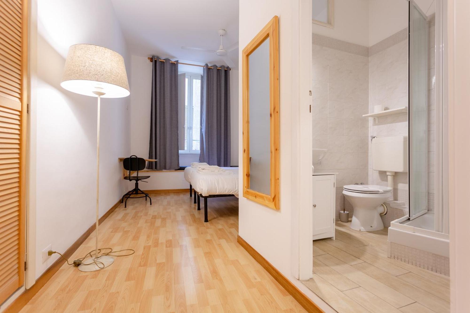 Apartment 5 Bdrms