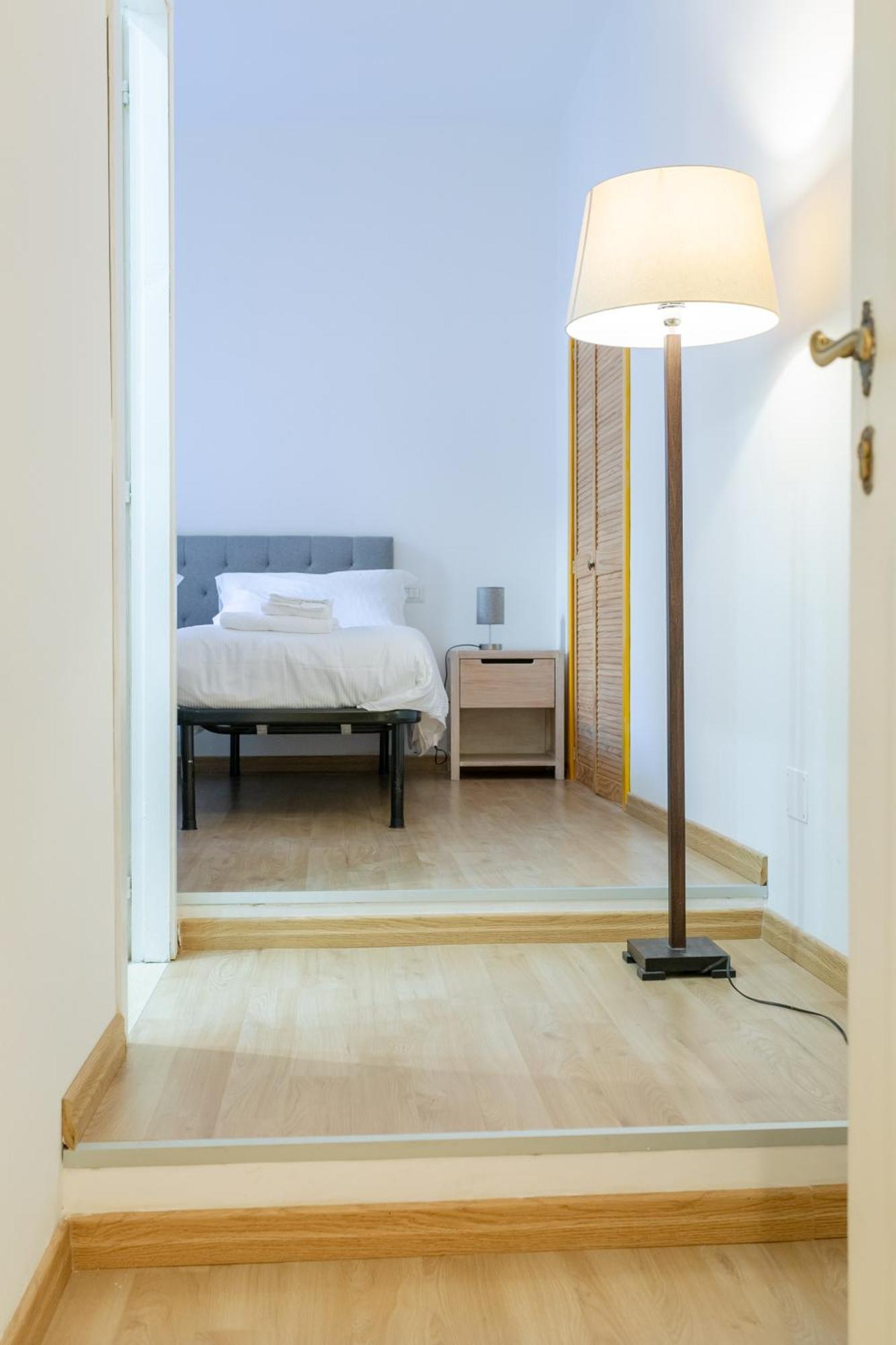 5 Bdrms Apartment