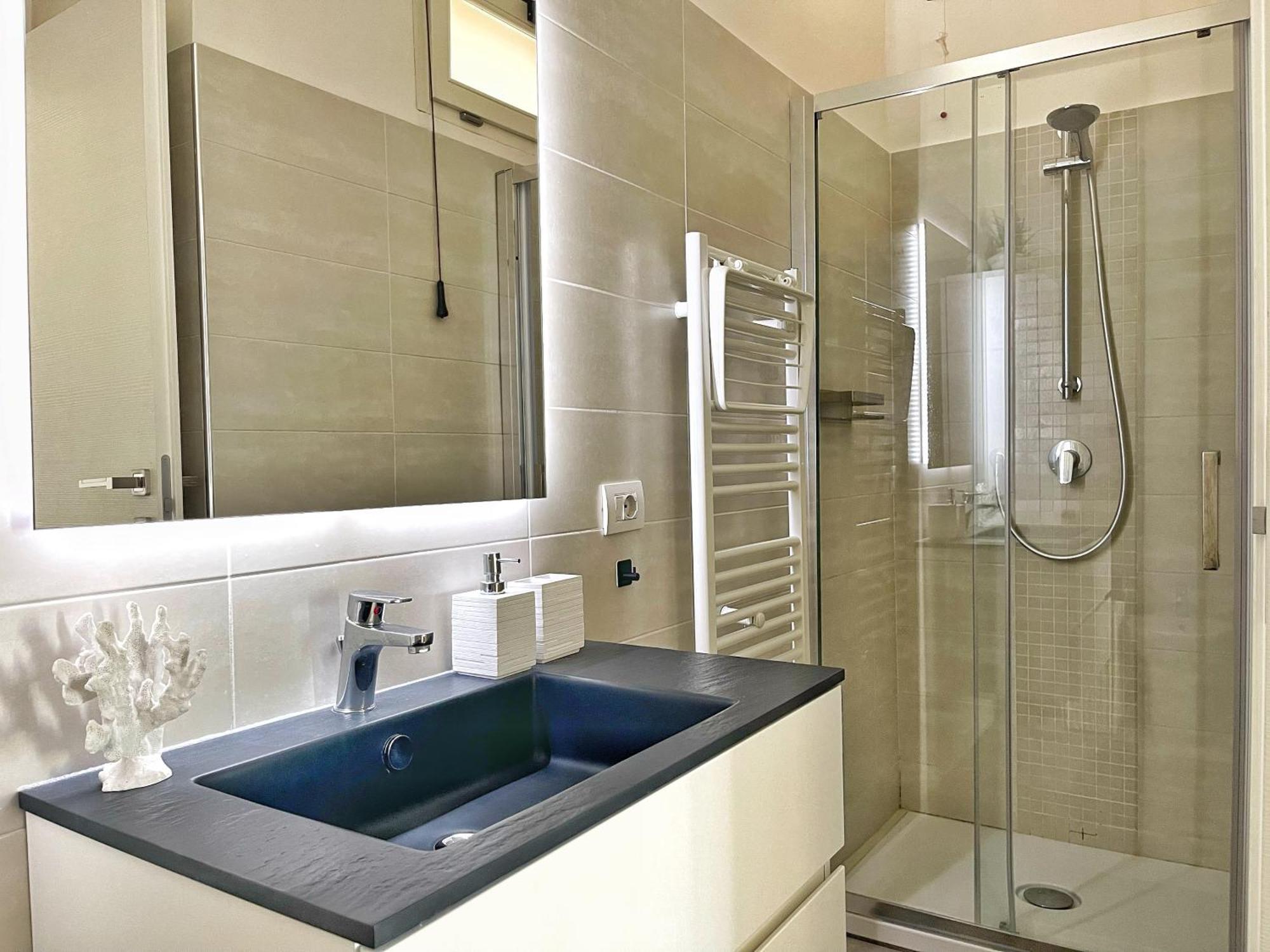 Modern 10 Min Vatican Parking&pool Apartment