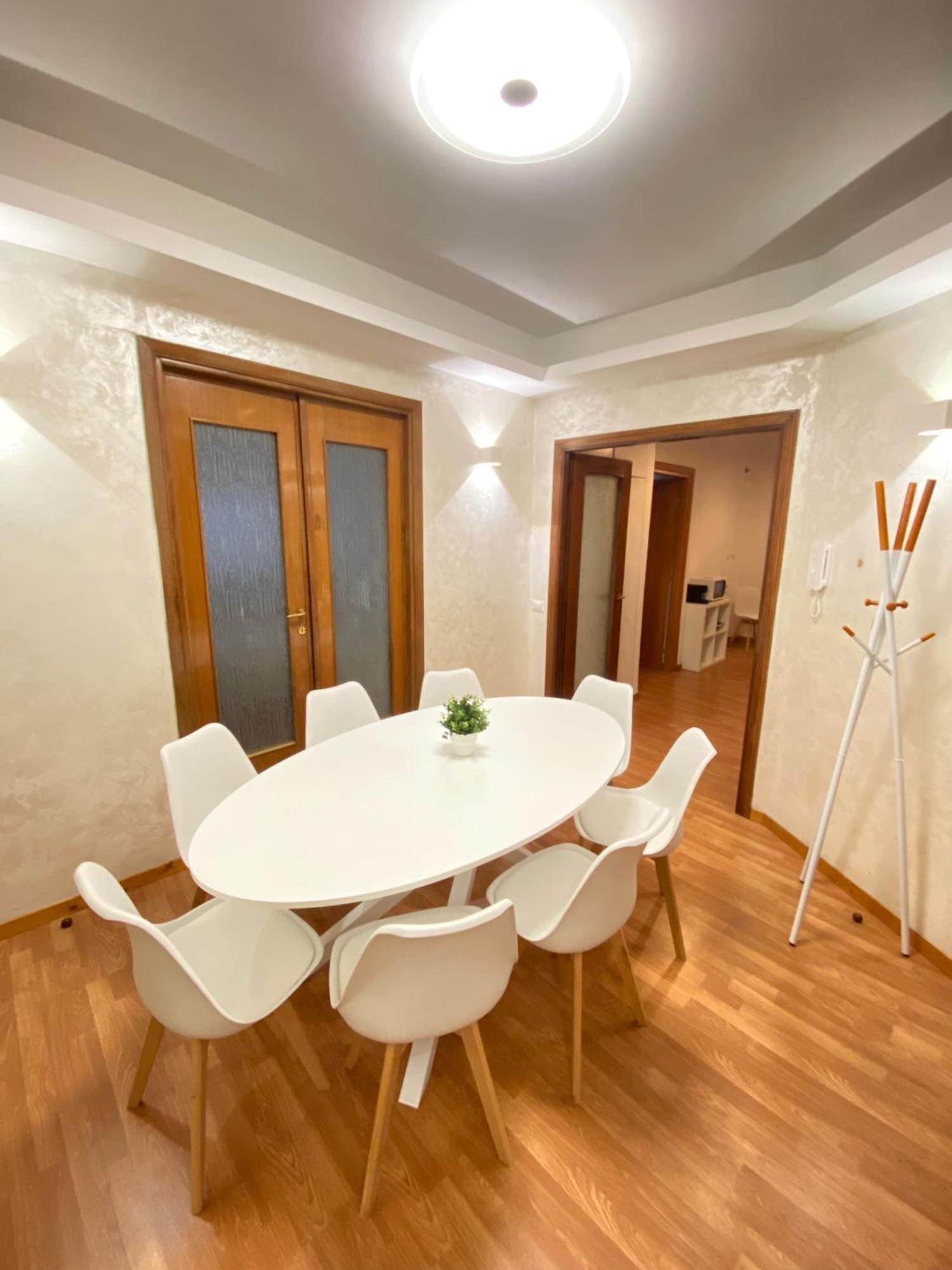 Apartment Casa Relax 120 Mq Con Terrazza E Metro Rome