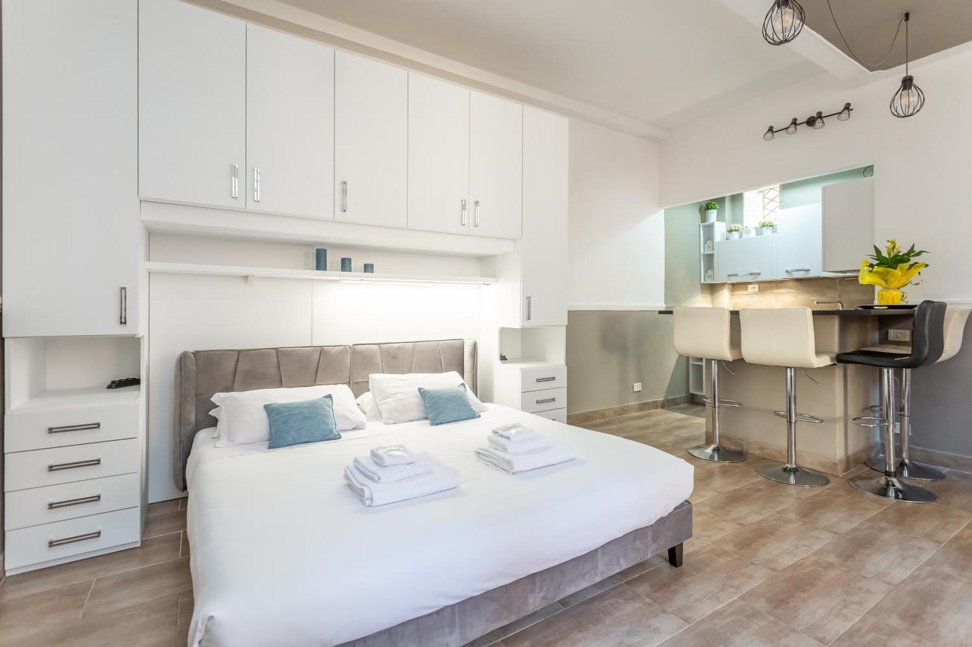 Charm Near Piazza Navona - Cozy Loft For 2