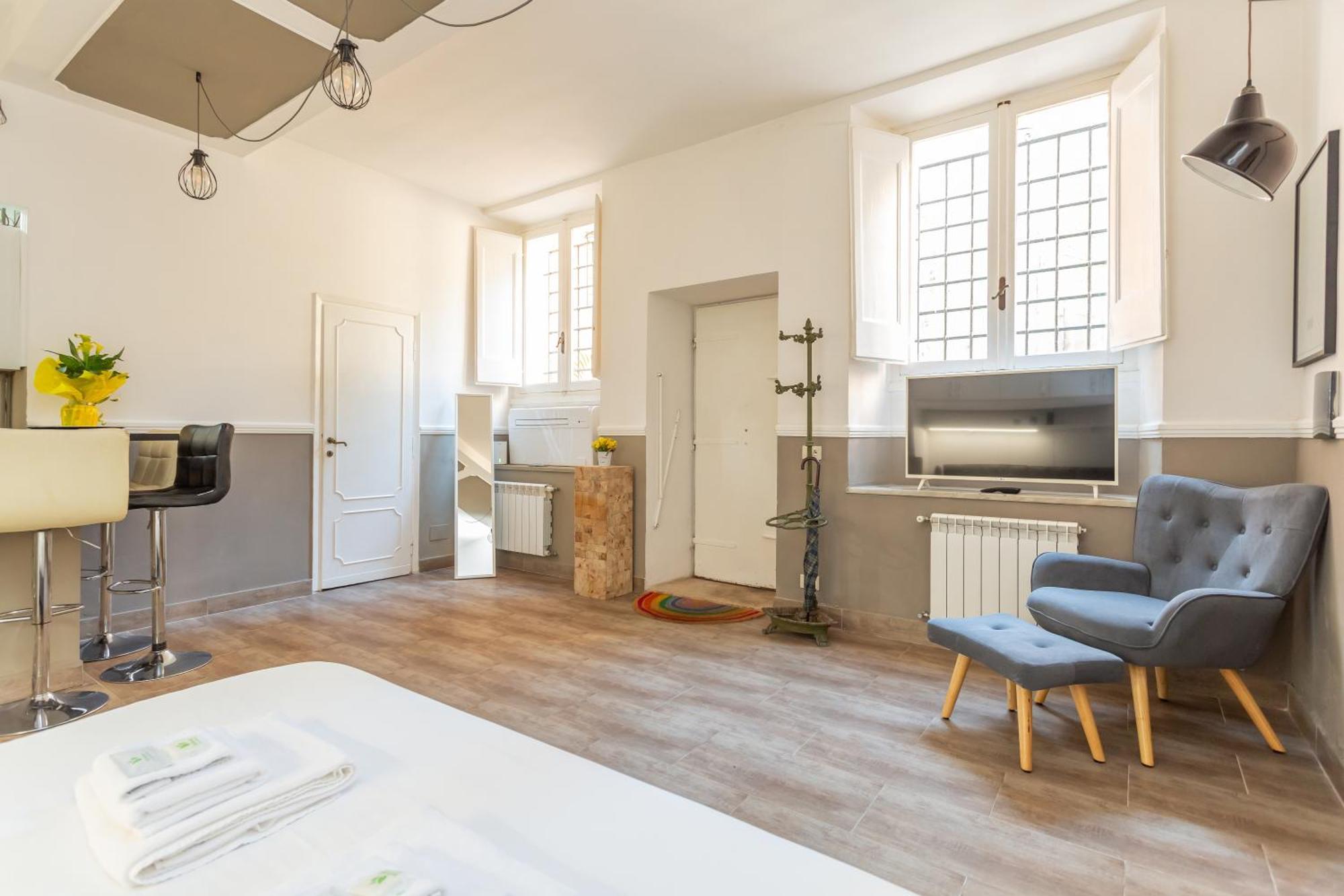 Charm Near Piazza Navona - Cozy Loft For 2 Apartment