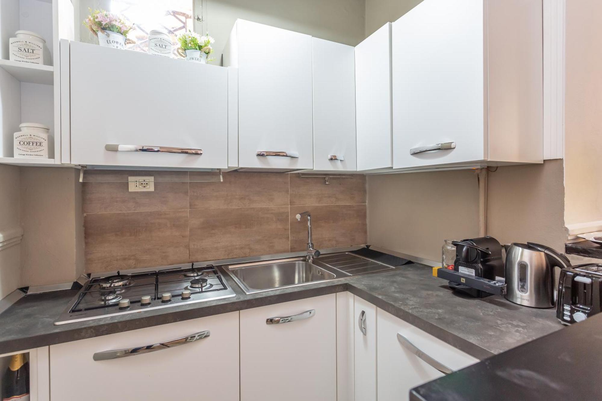 Charm Near Piazza Navona - Cozy Loft For 2 * Rome
