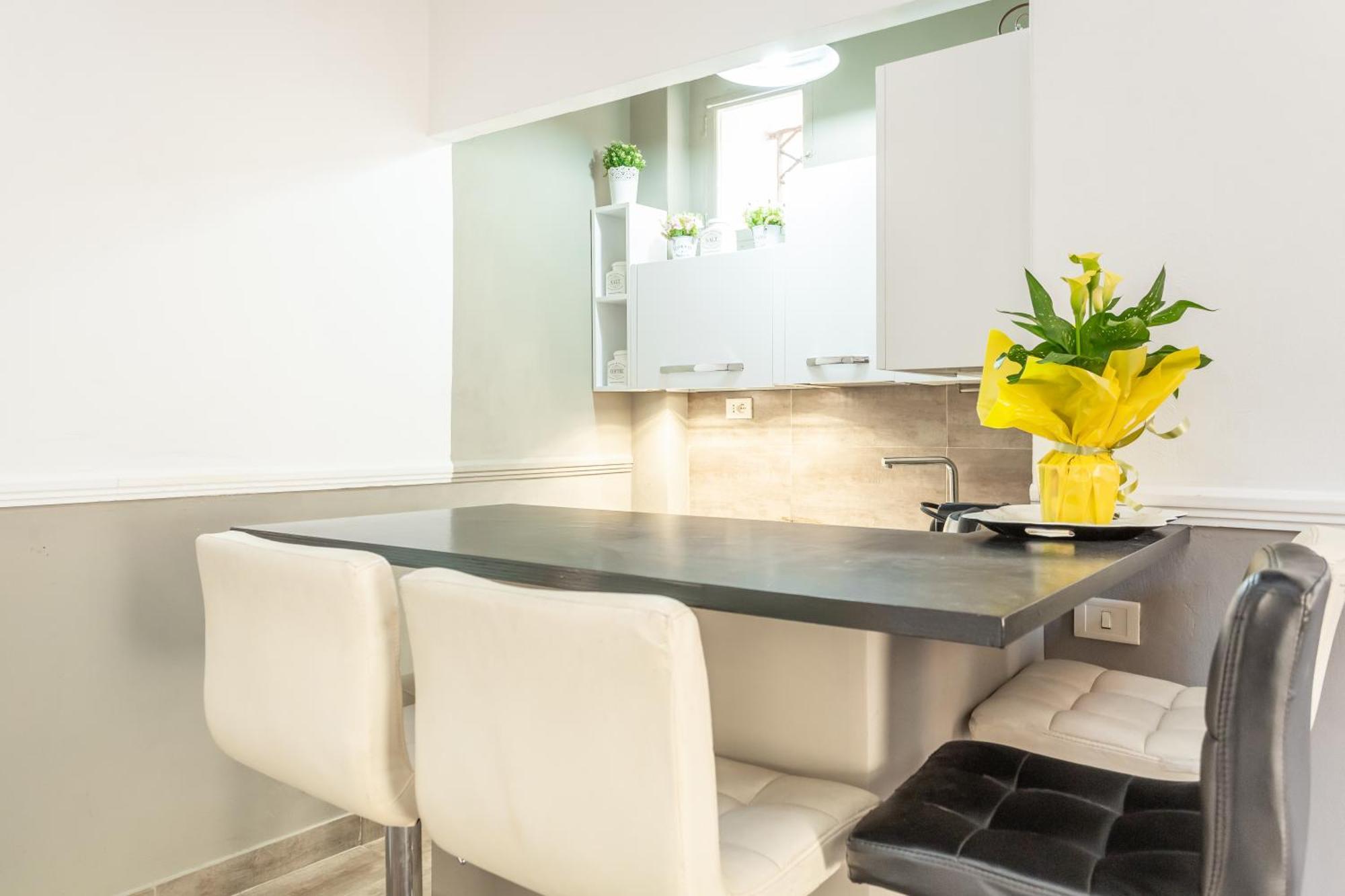 Apartment Charm Near Piazza Navona - Cozy Loft For 2 *