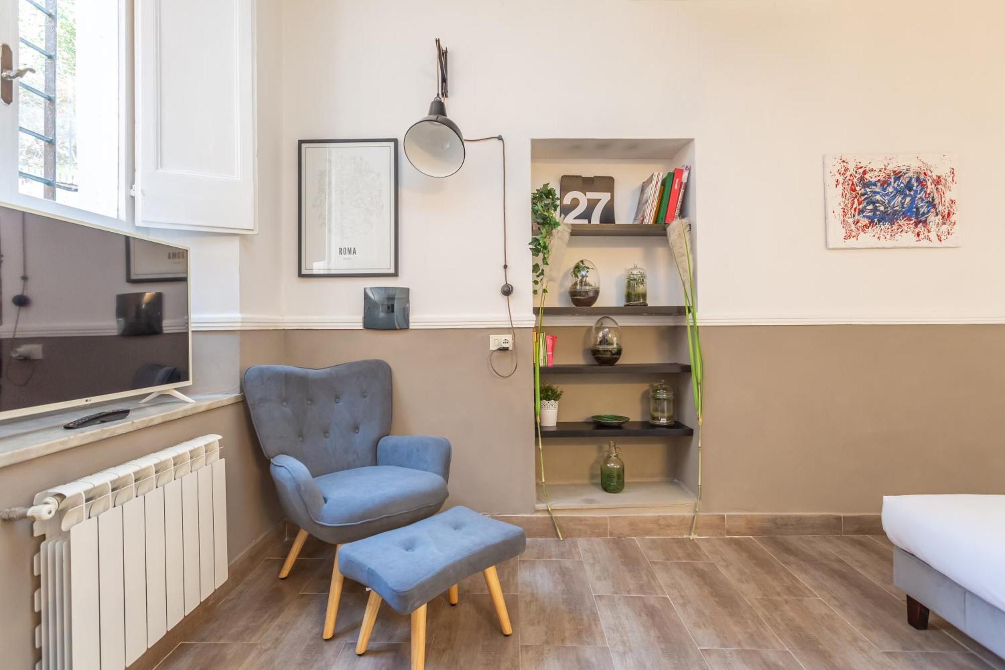 Charm Near Piazza Navona - Cozy Loft For 2 Apartment