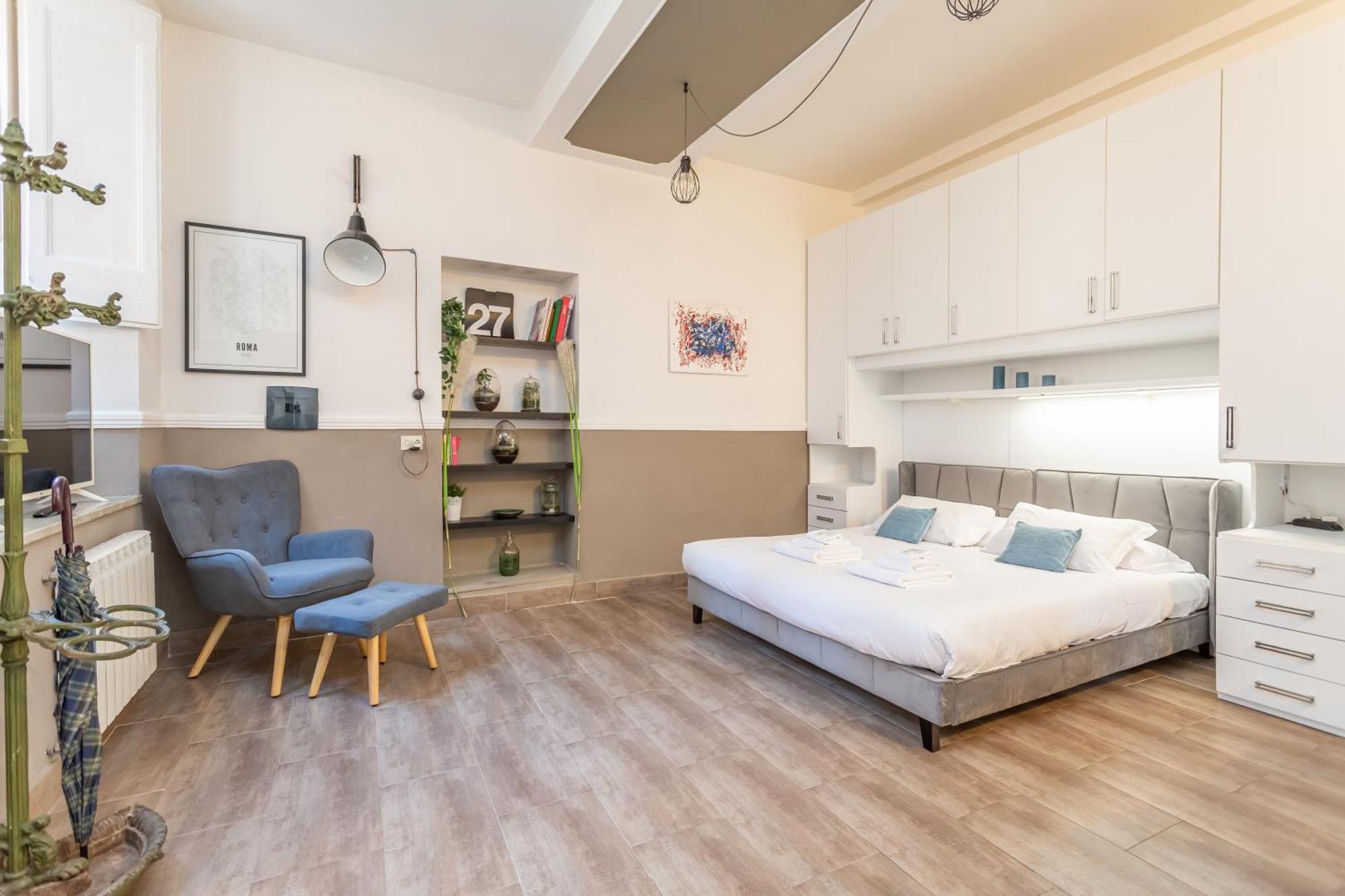 Charm Near Piazza Navona - Cozy Loft For 2 Apartment *