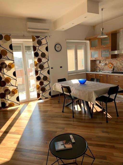 Home: Coli'n Cozy Apartment *