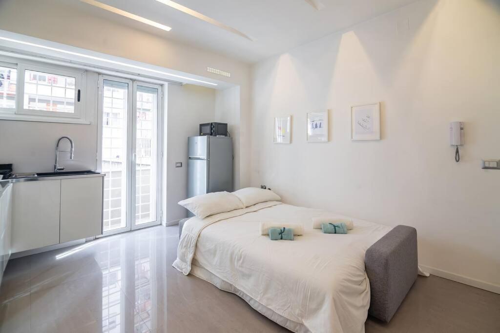 My Cozy White House * Rome