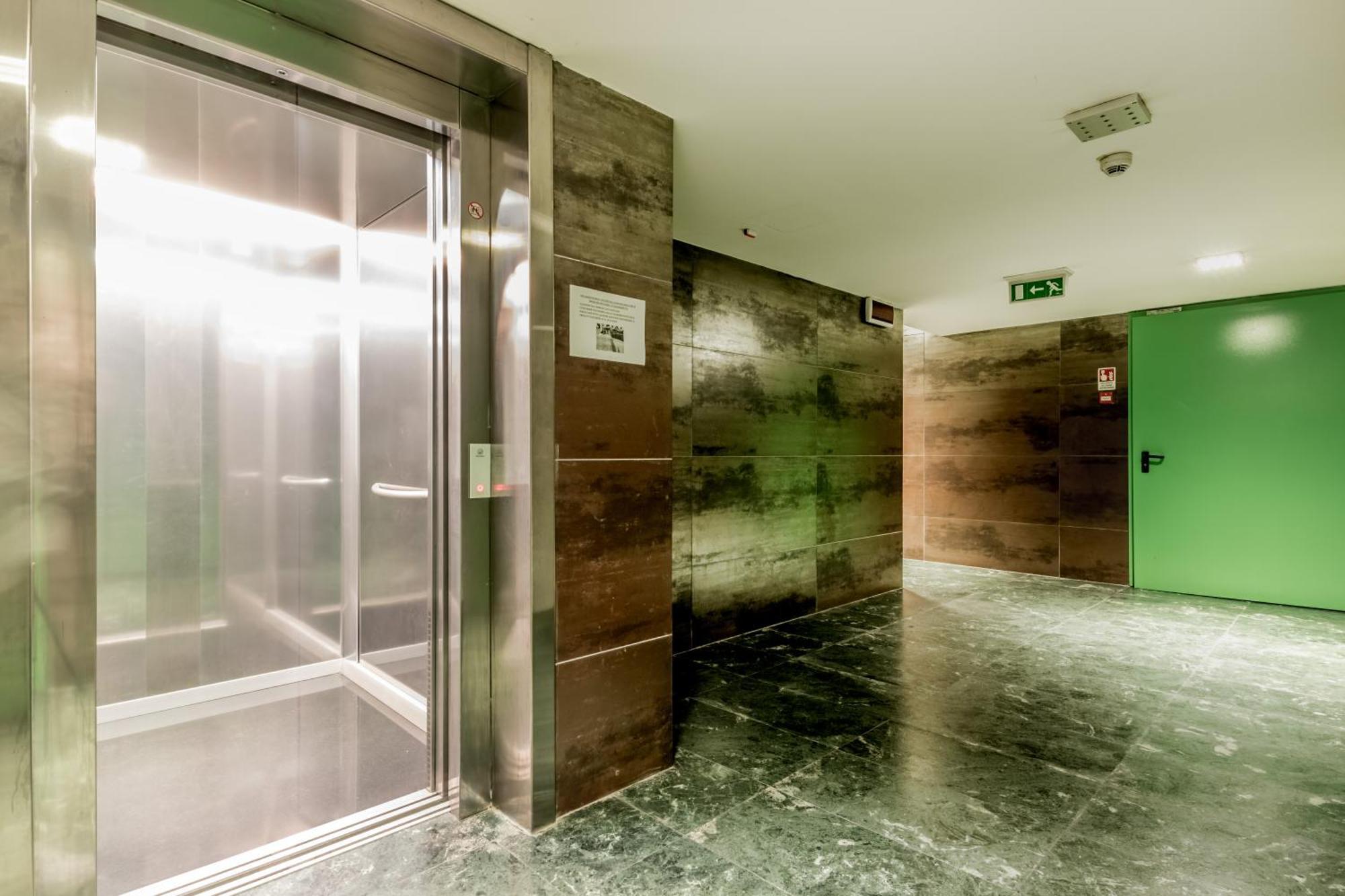 Attico Nel Cuore Di Con Box Privato Per Auto Apartment