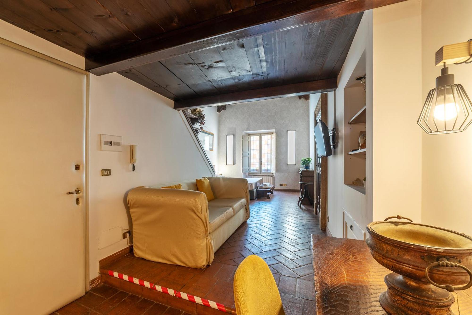 Historical Loft At Campo De Fiori Appartamento *