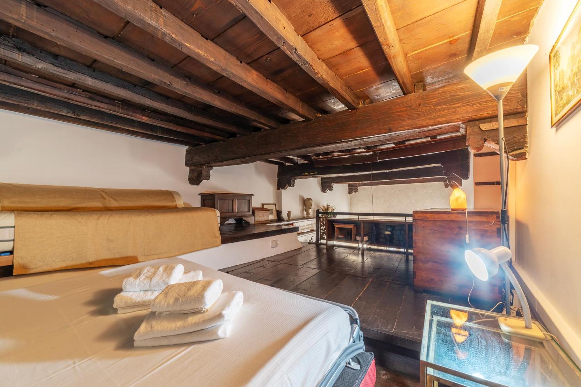 Appartamento Historical Loft At Campo De Fiori