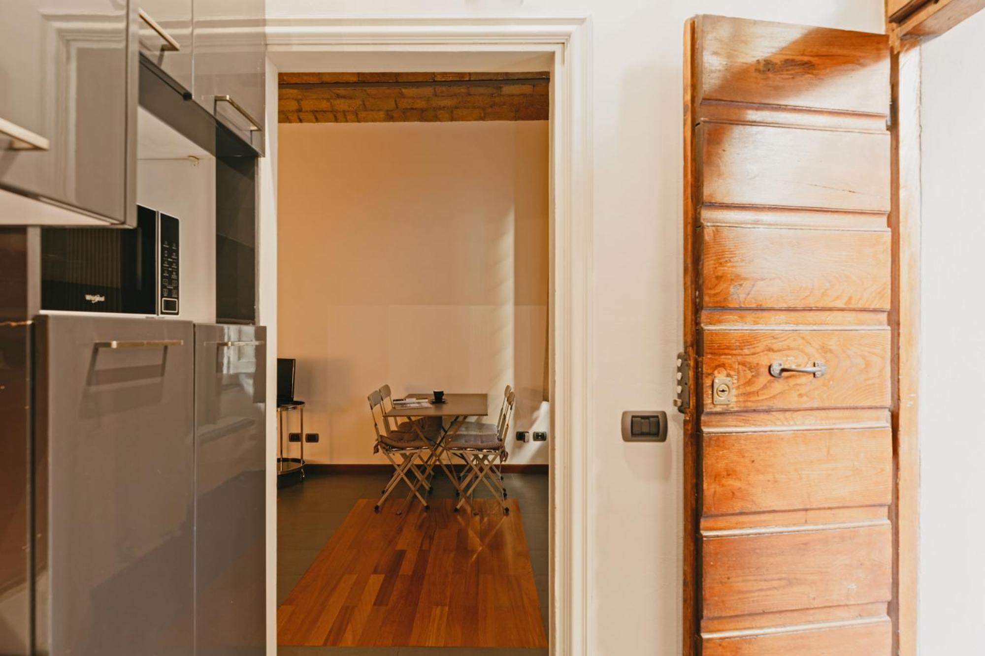 Cappellari 13 Studio Apartment Rome