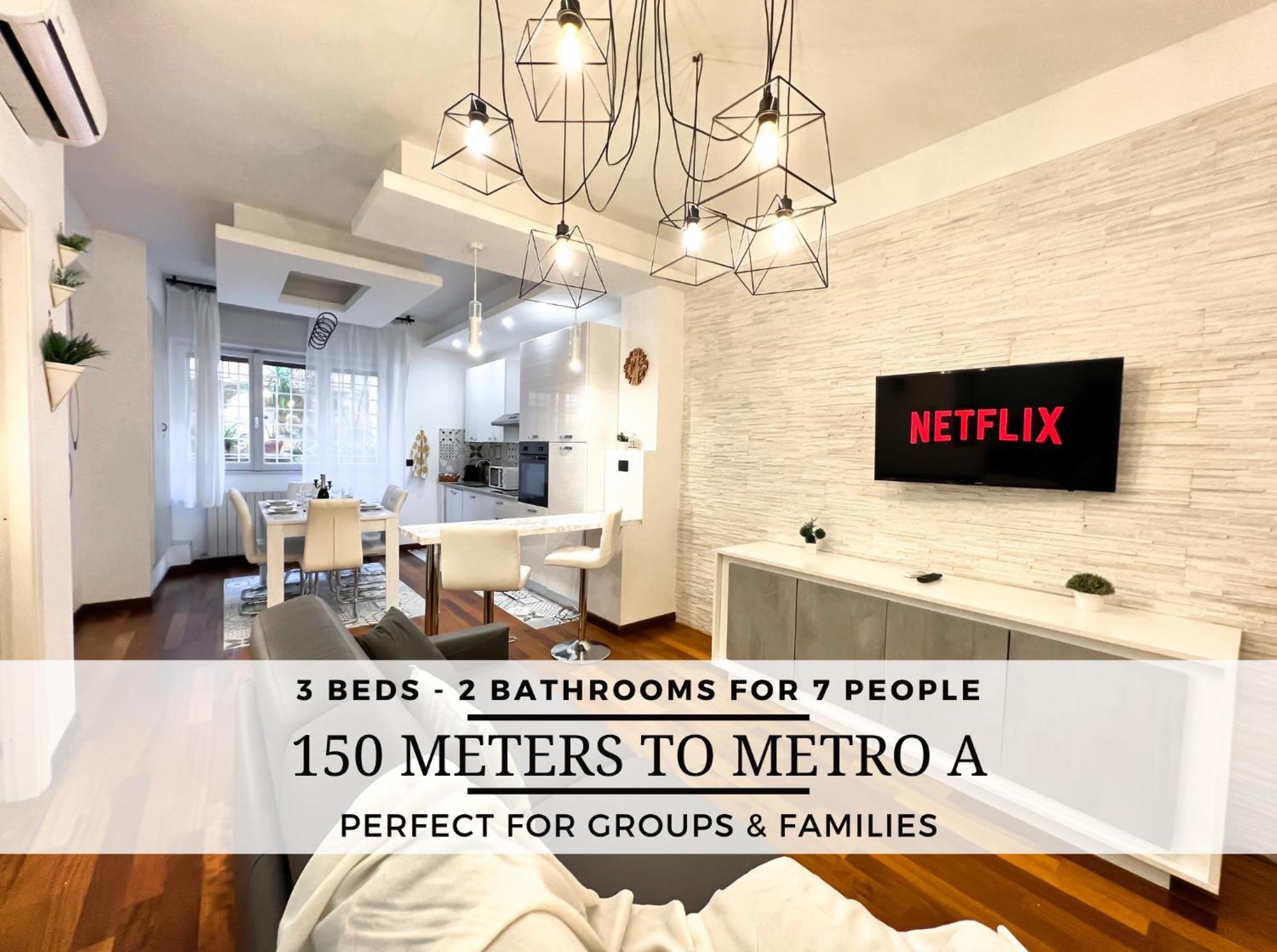 Appartamento Unique House - 3 Bedrooms & 2 Bathrooms With 4 Beds - 100 Meters To The Metro A *