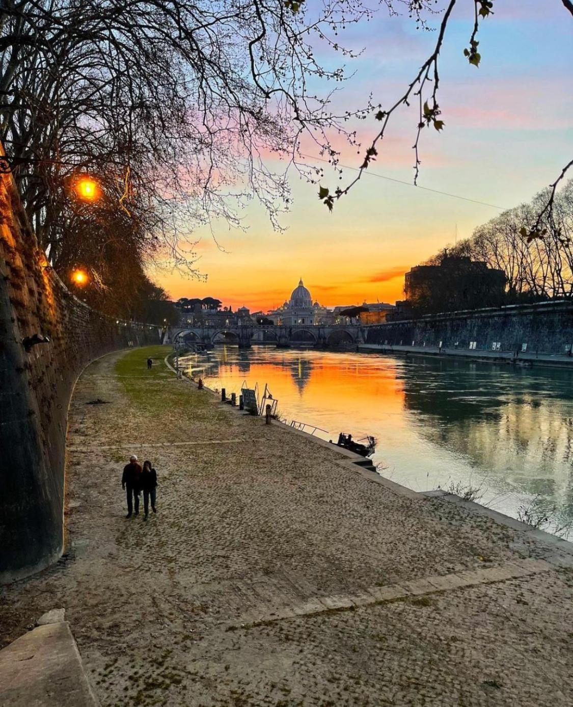 Modern 10 Min Vatican Parking&pool Apartment