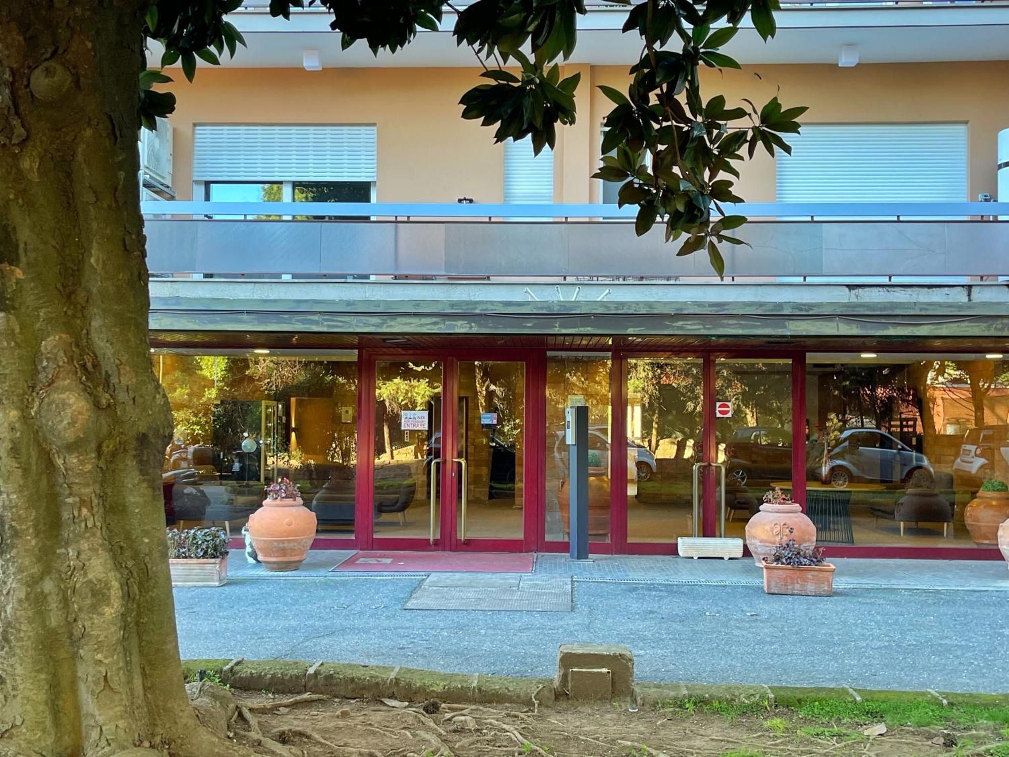 Apartment Modern 10 Min Vatican Parking&pool