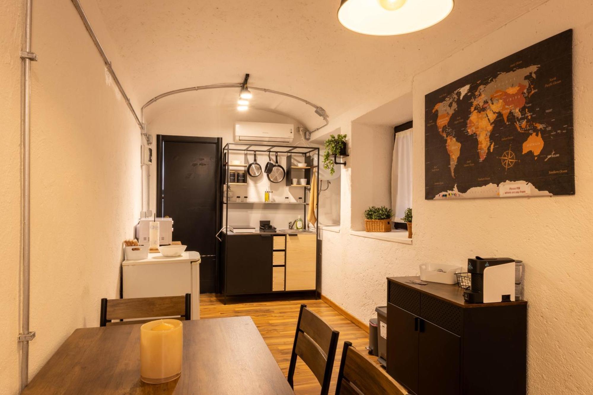Domus Laura Rione Monti * Roma