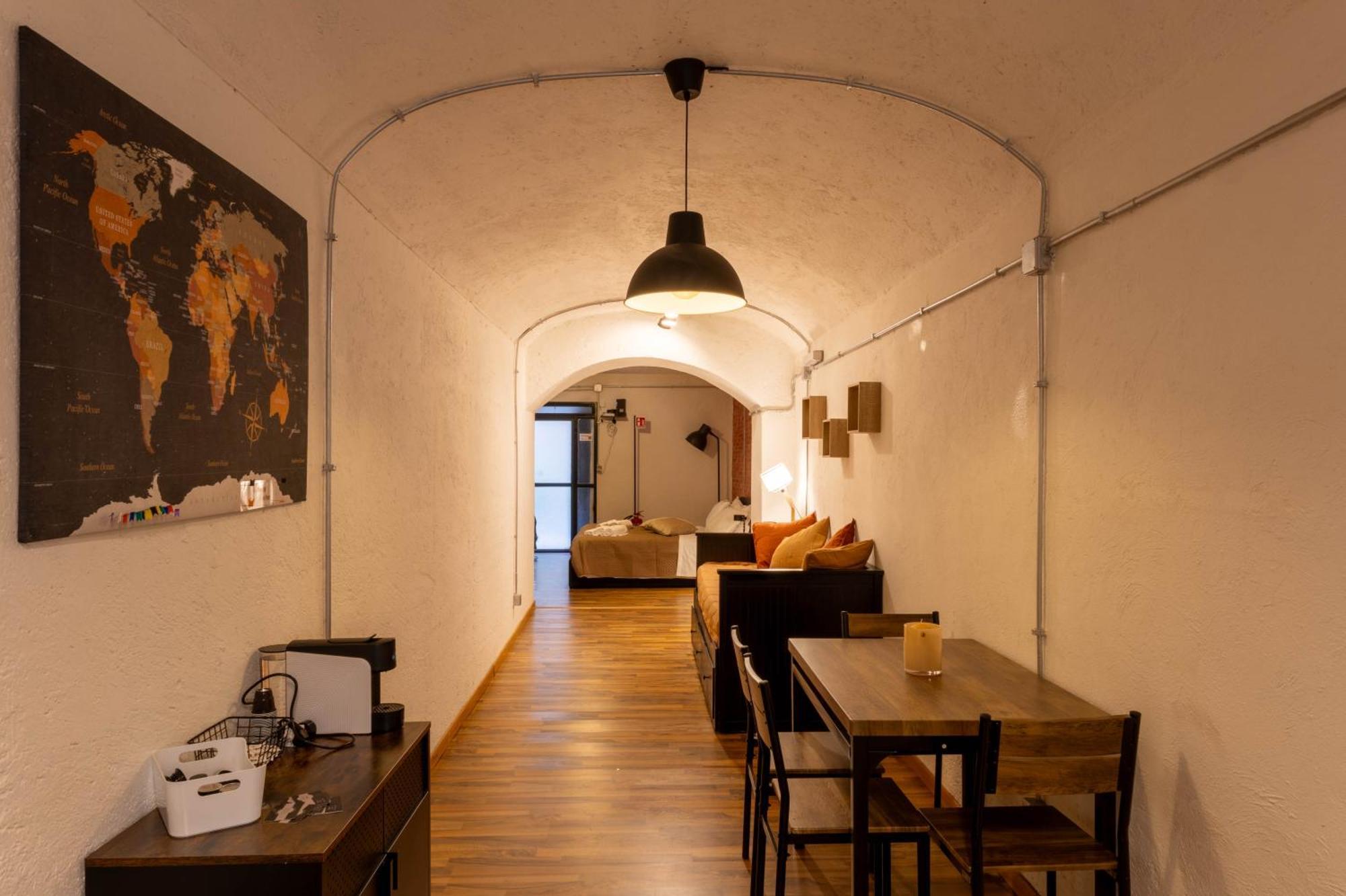 Domus Laura Rione Monti Roma