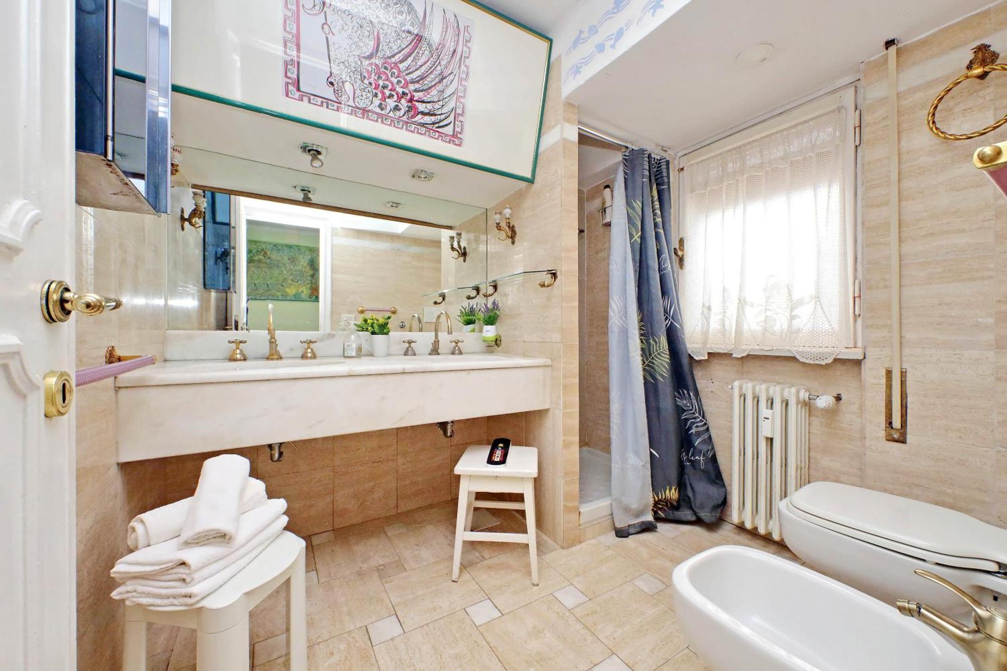 Anno Domini 120 Sqm, Large, Elegant, Near Center Rome