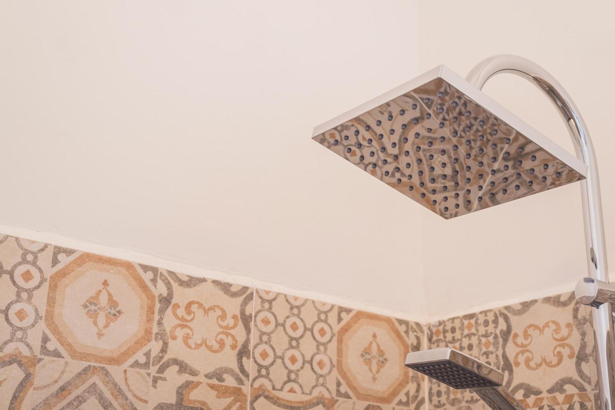 Travelershome Ciampino&Morena Guesthouse