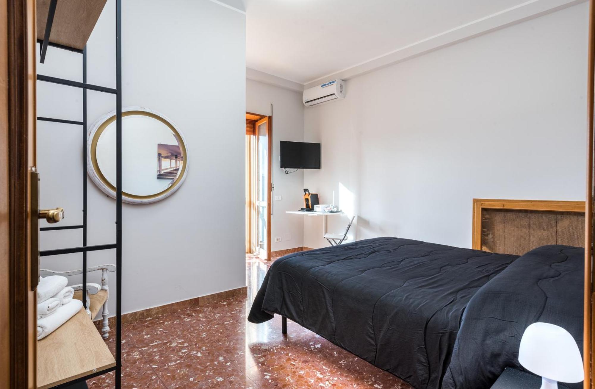 Travelershome Ciampino&Morena Guesthouse Guest house