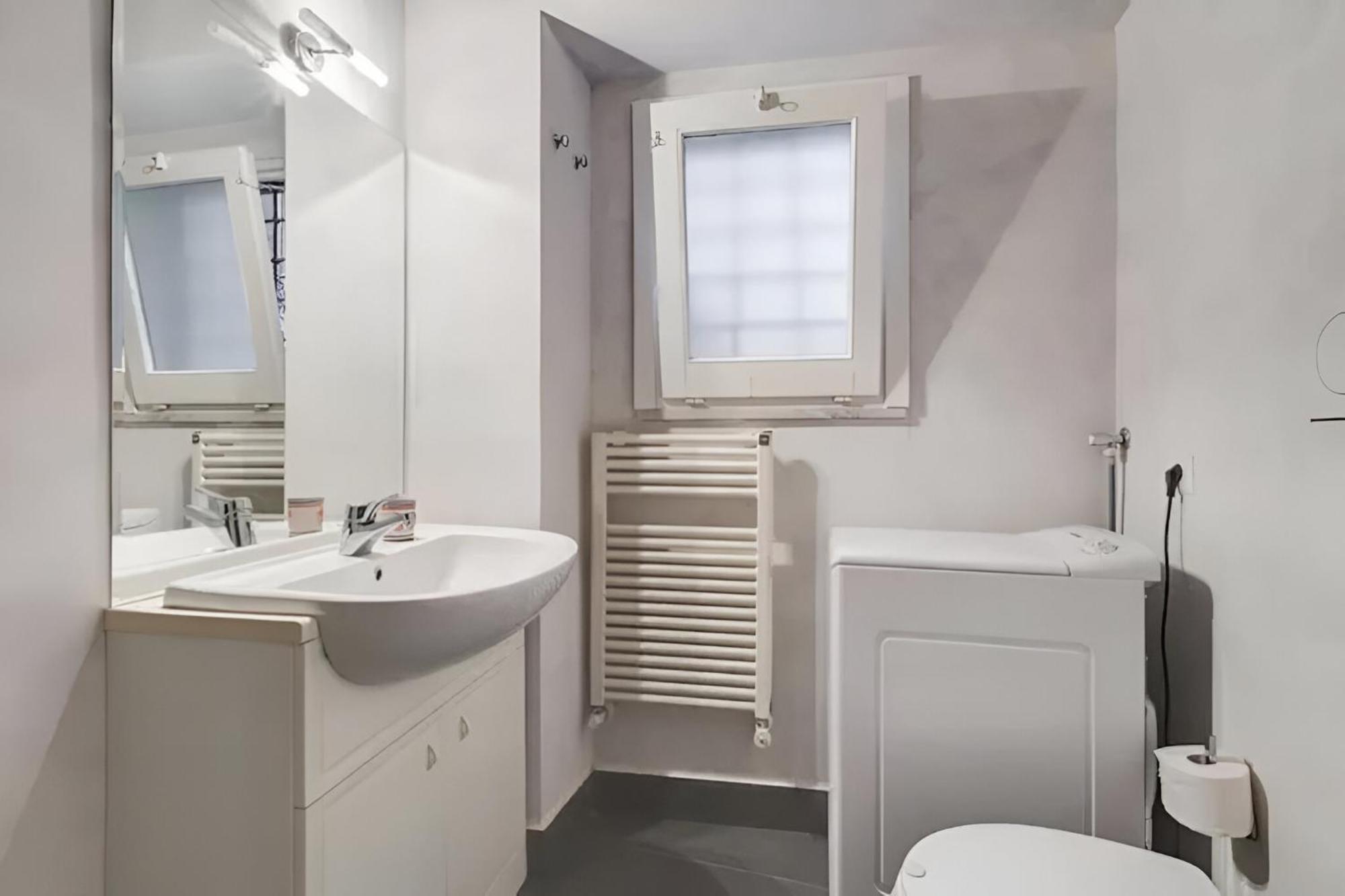 Trevi's Fountain Buddyrent Apartment Rome