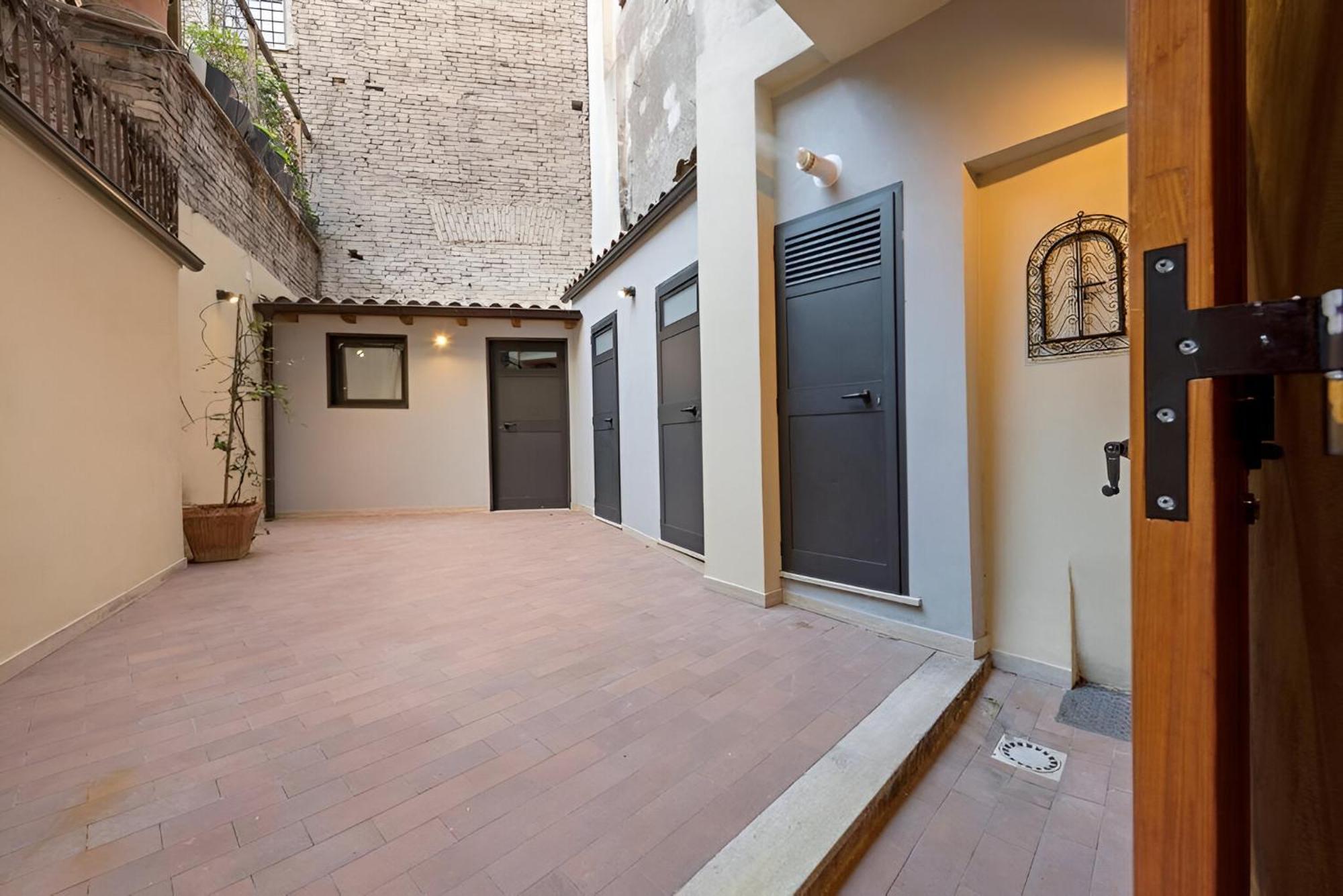 Golden House Buddyrent Rome