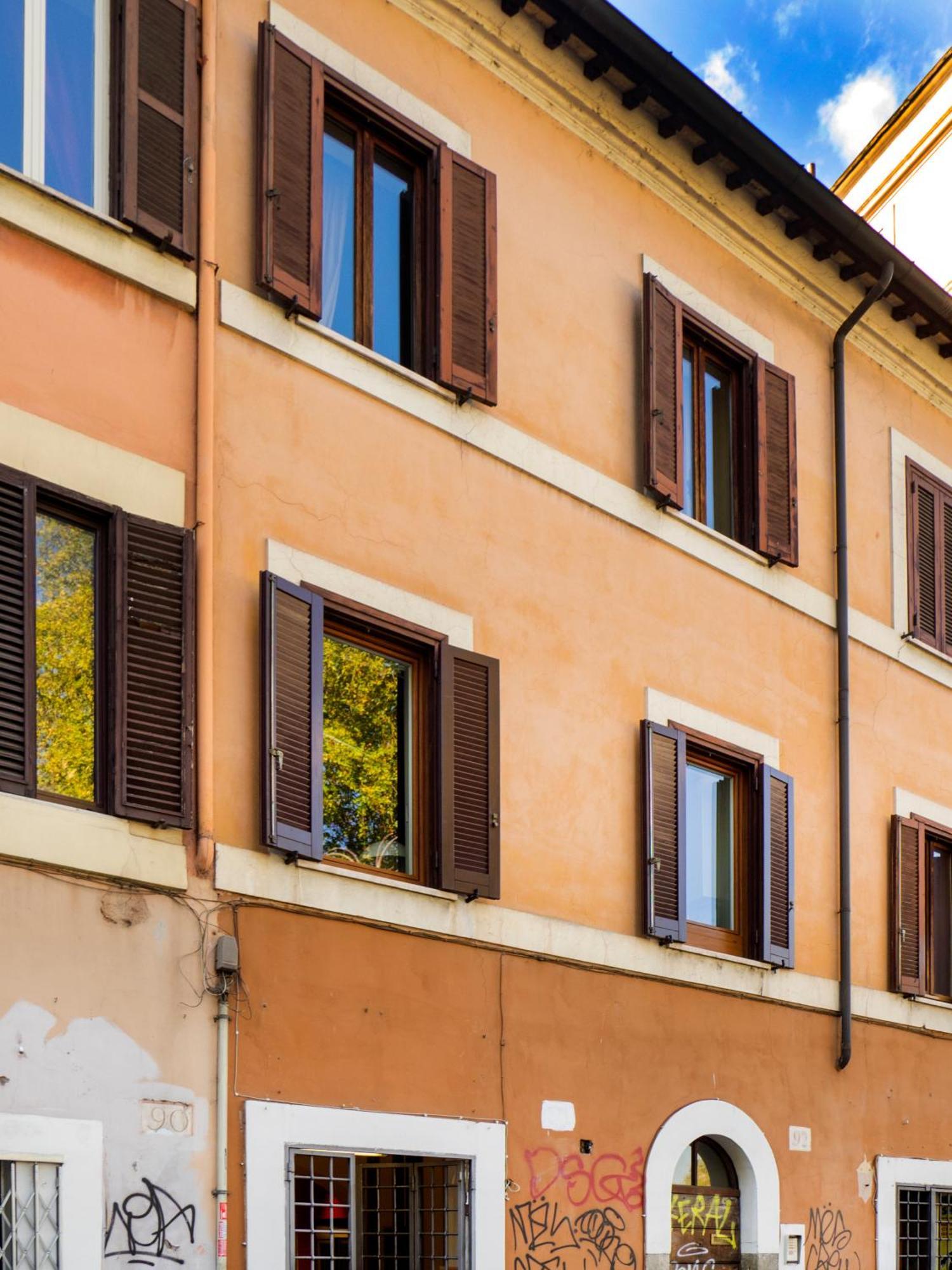Apartment River View Rome