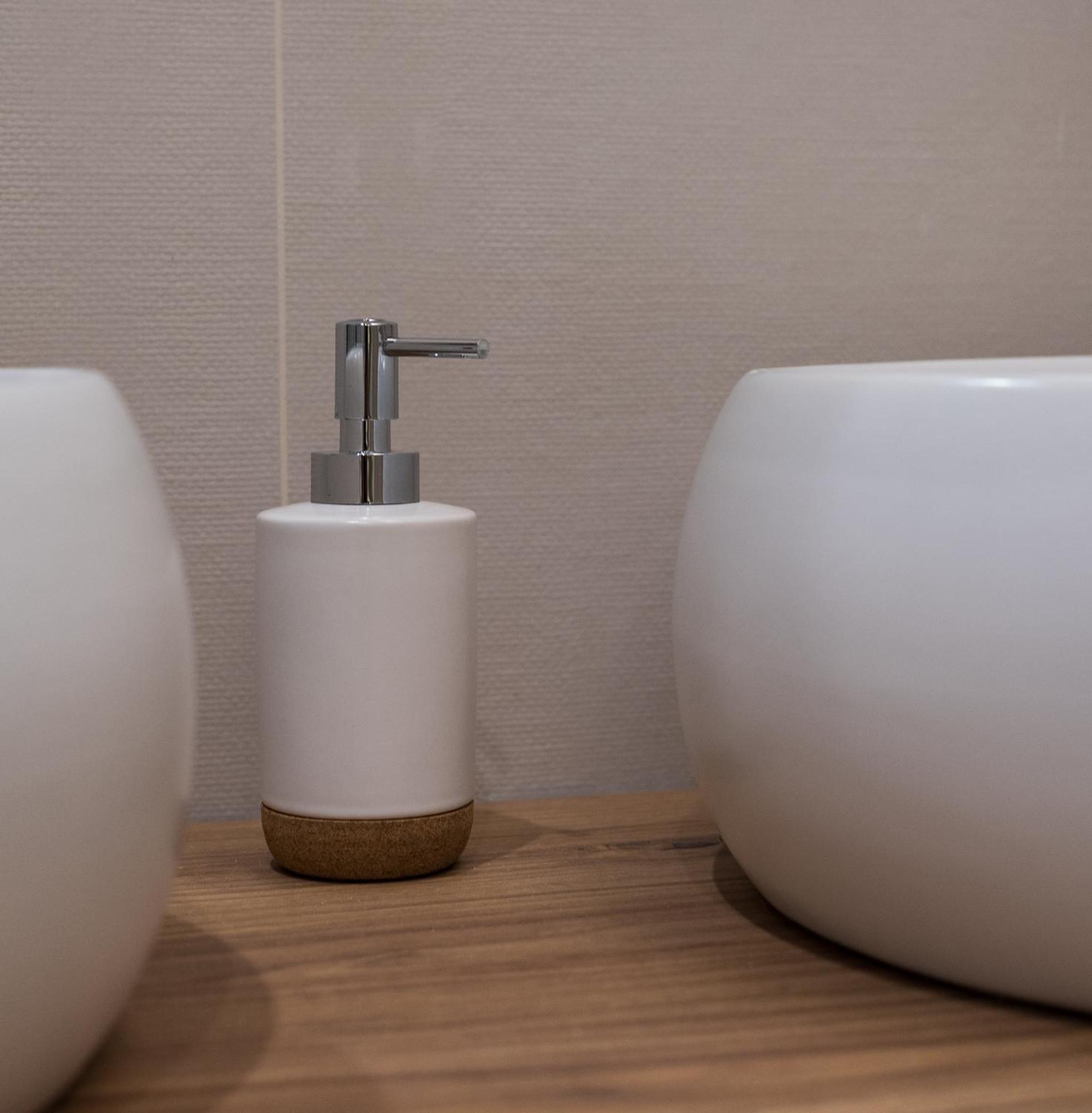 Super Comfort Pisino Street Rome